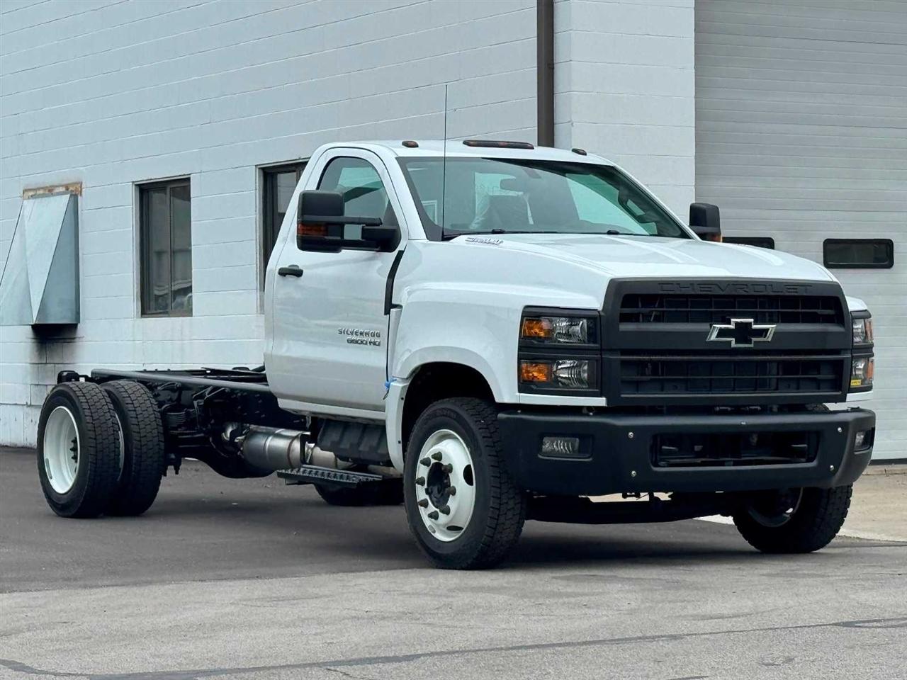 Chevrolet Silverado MD 2WD Reg Cab Work Truck 2024