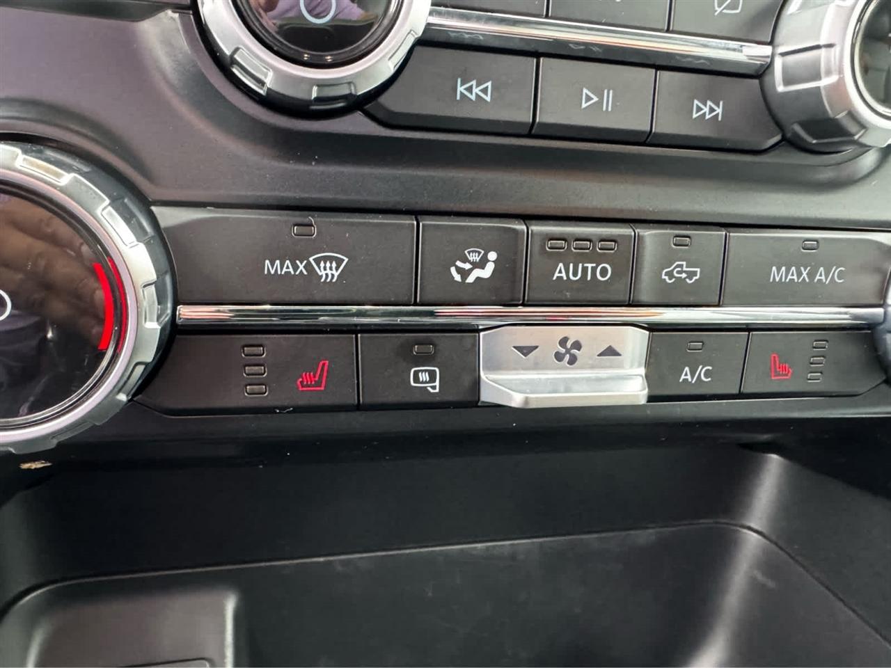 Ford F-150 Lightning LARIAT 4WD SuperCrew 5.5' Box 2023
