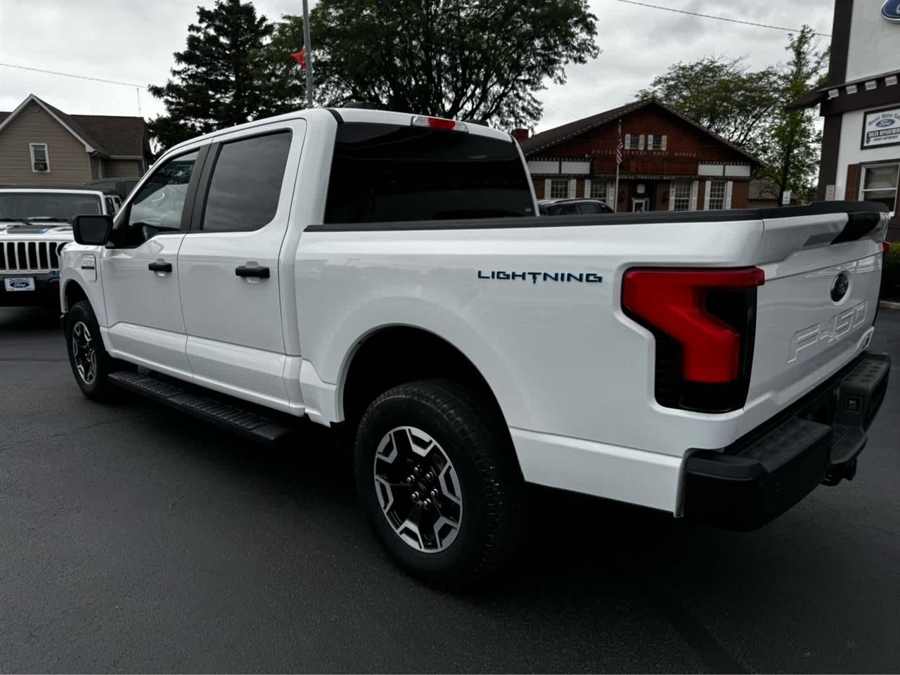 Ford F-150 Lightning LARIAT 4WD SuperCrew 5.5' Box 2023