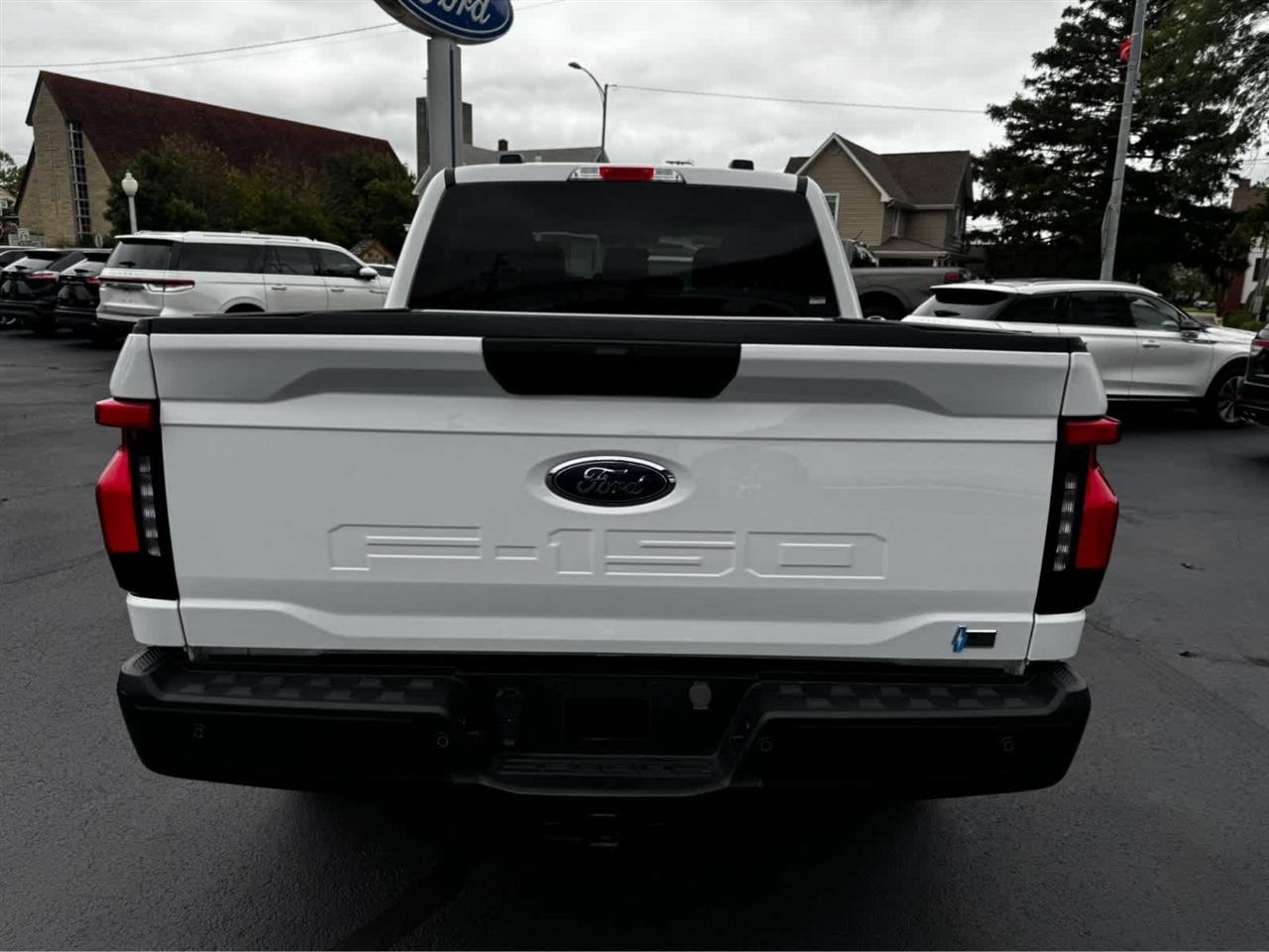 Ford F-150 Lightning LARIAT 4WD SuperCrew 5.5' Box 2023