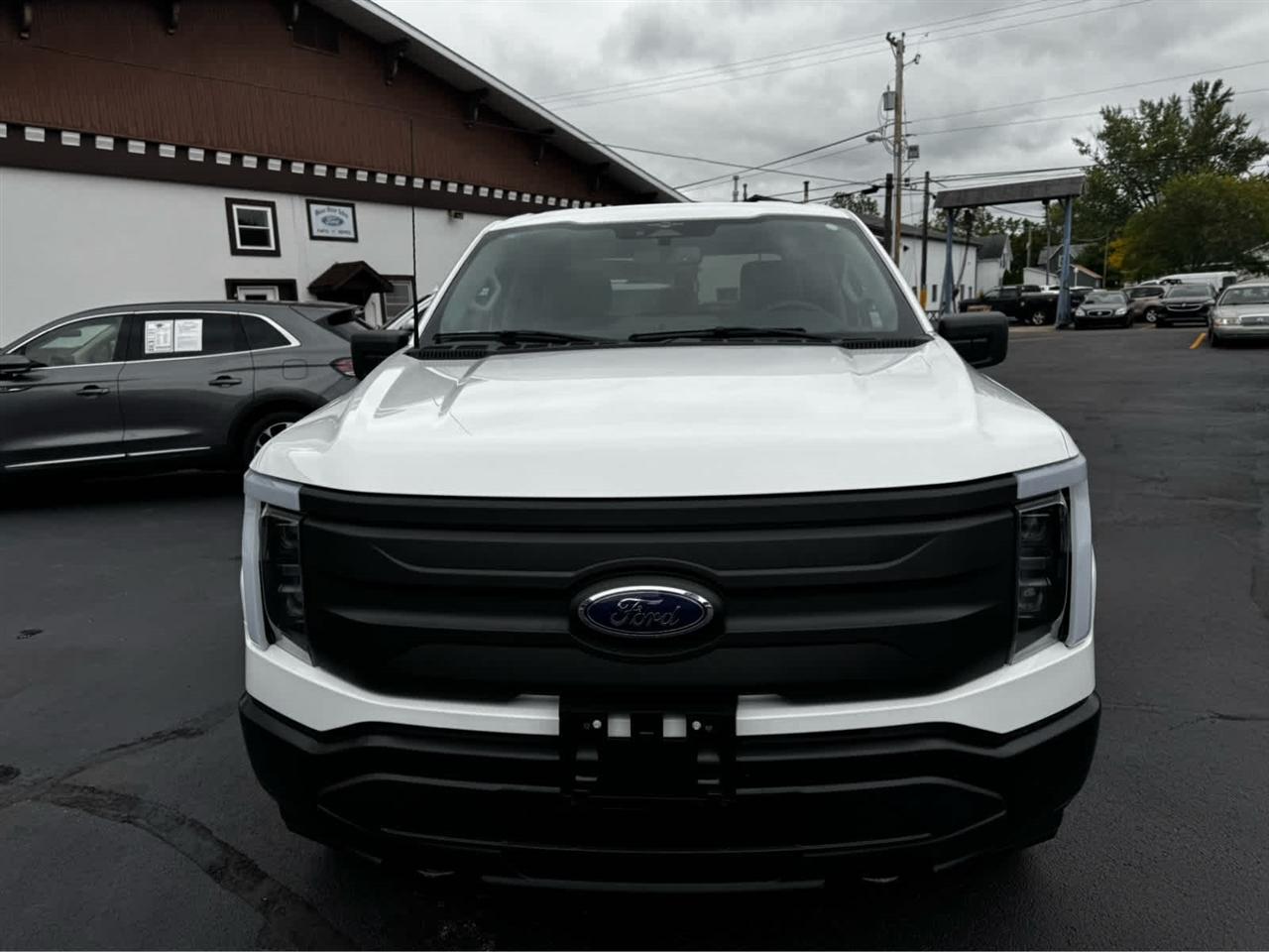 Ford F-150 Lightning LARIAT 4WD SuperCrew 5.5' Box 2023