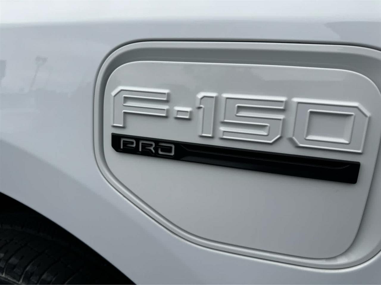 Ford F-150 Lightning LARIAT 4WD SuperCrew 5.5' Box 2023