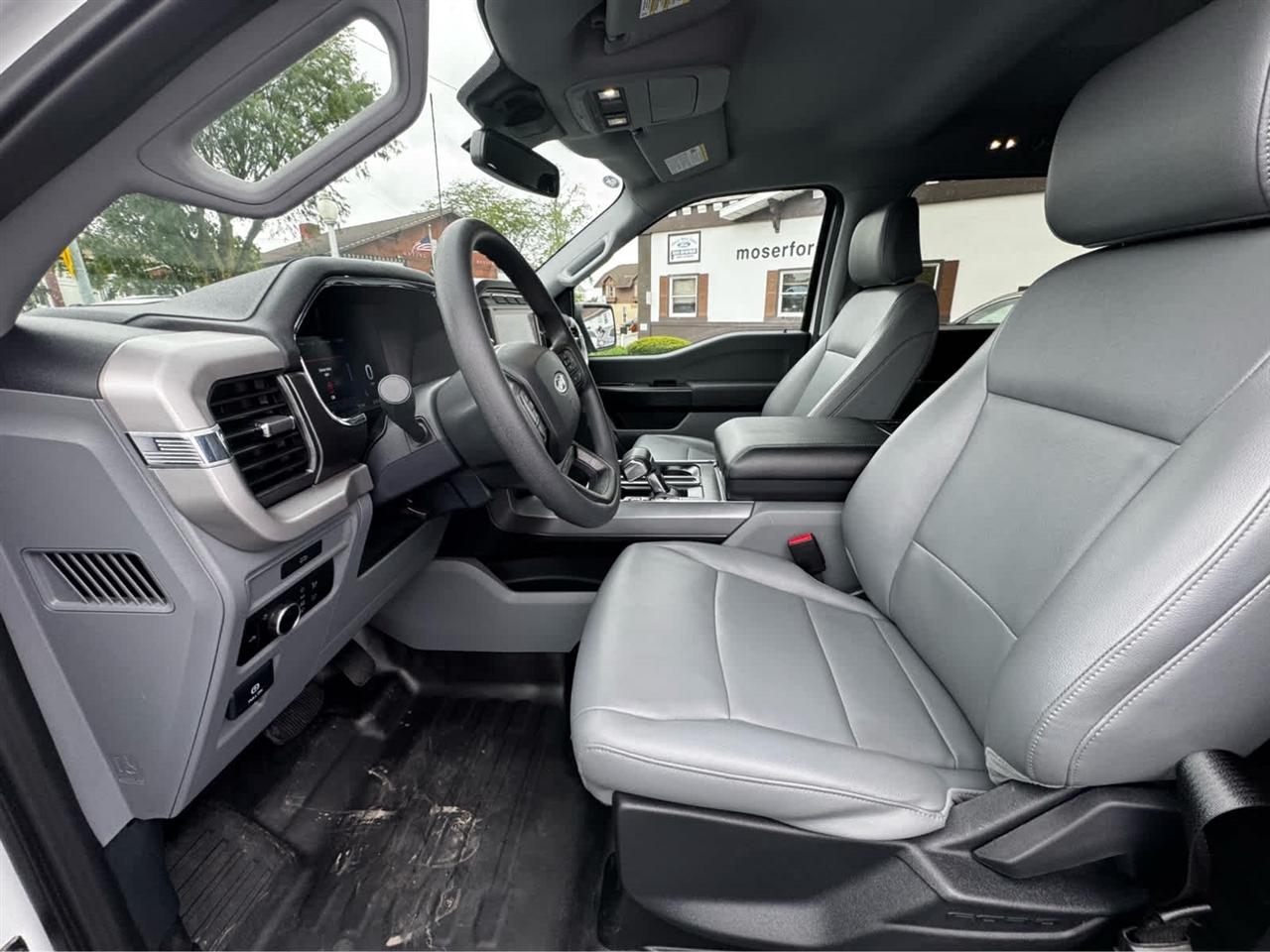 Ford F-150 Lightning LARIAT 4WD SuperCrew 5.5' Box 2023