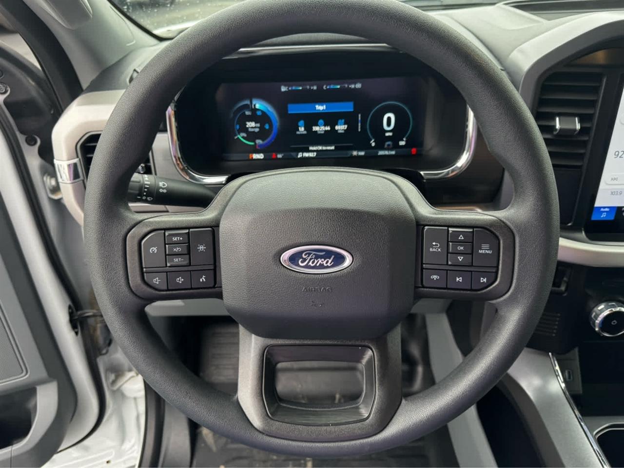 Ford F-150 Lightning LARIAT 4WD SuperCrew 5.5' Box 2023