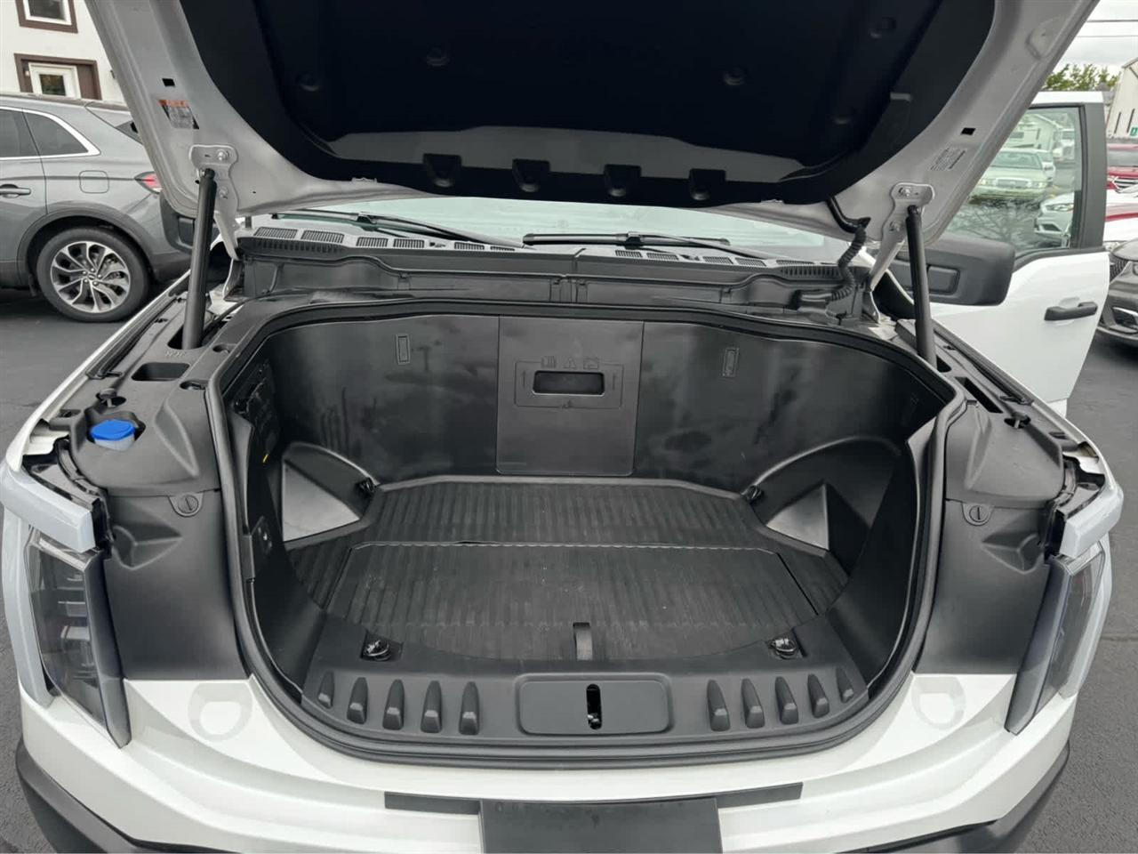 Ford F-150 Lightning LARIAT 4WD SuperCrew 5.5' Box 2023