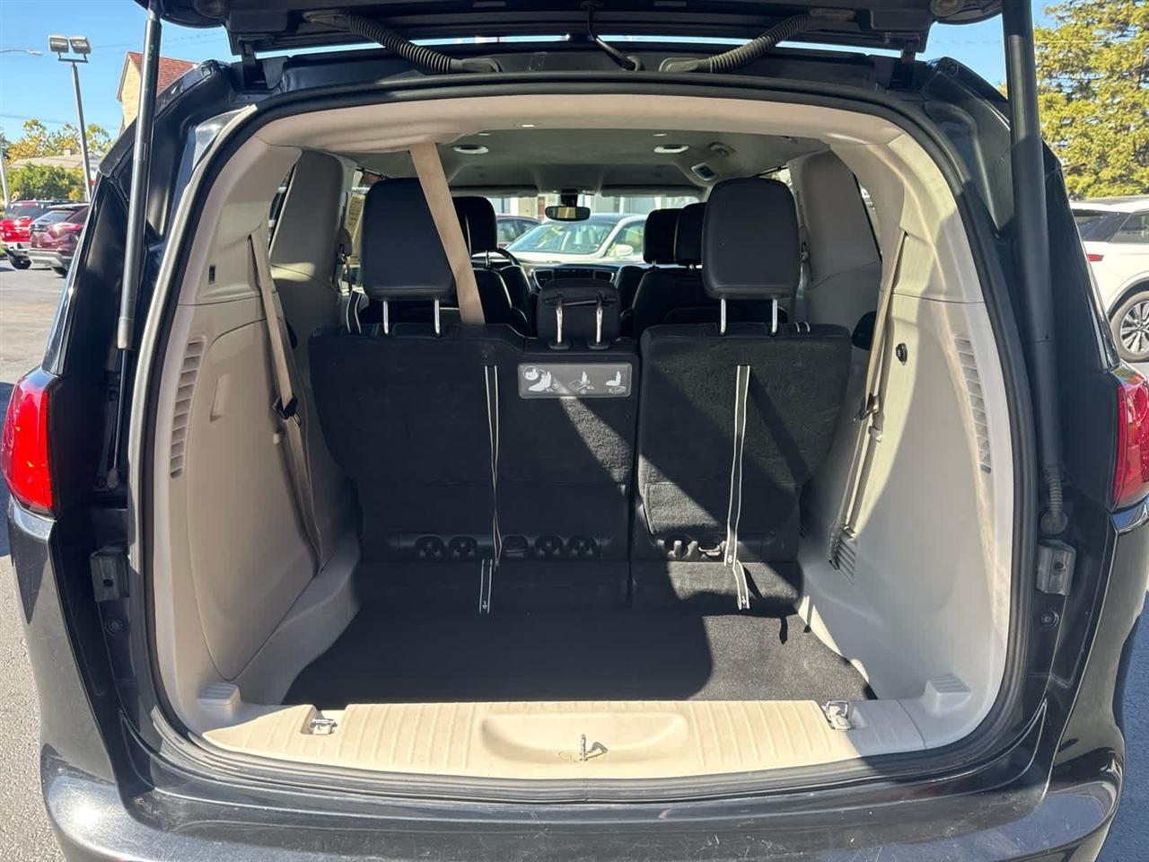Chrysler Pacifica Touring L Plus FWD 2018