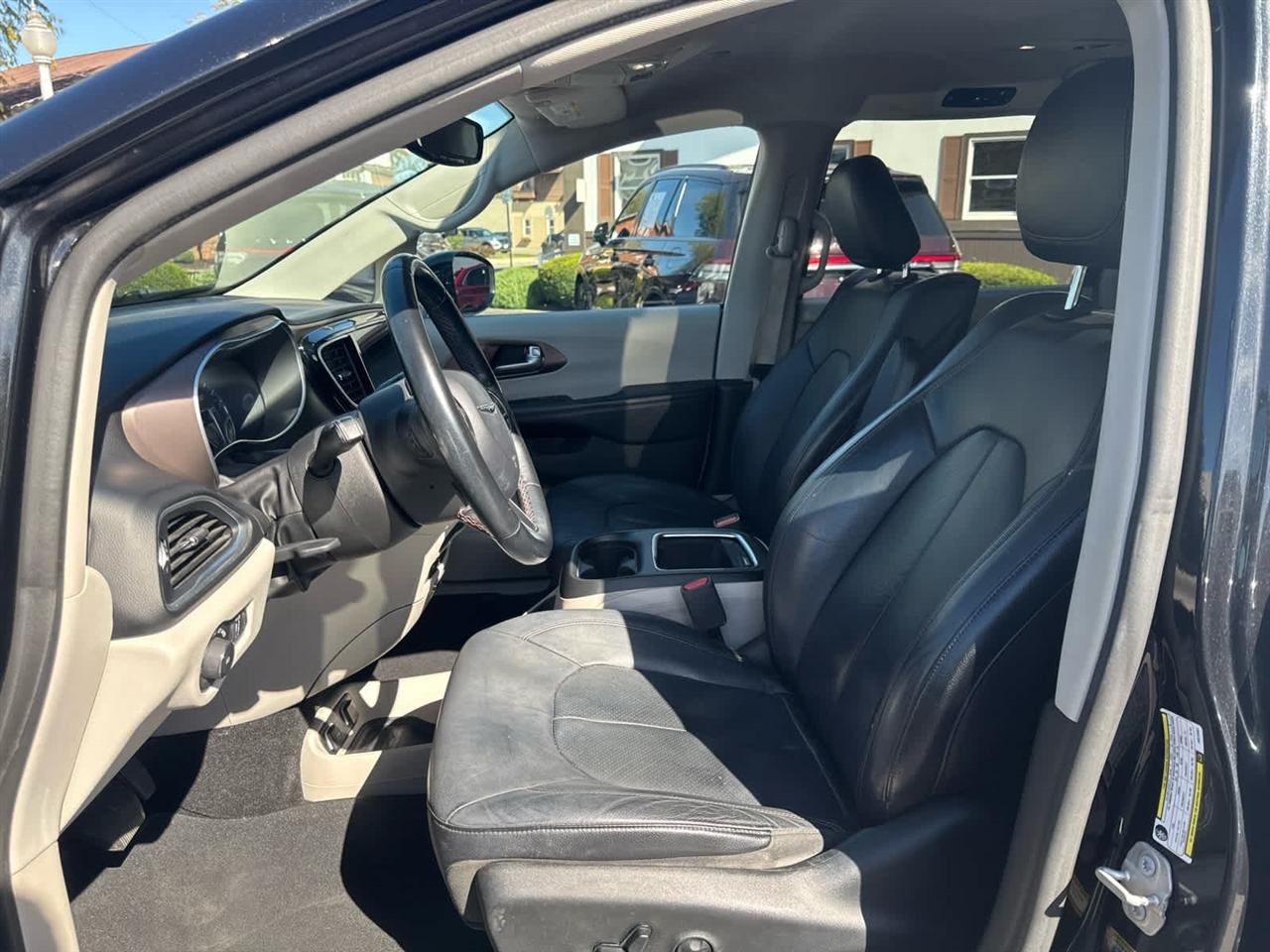 Chrysler Pacifica Touring L Plus FWD 2018