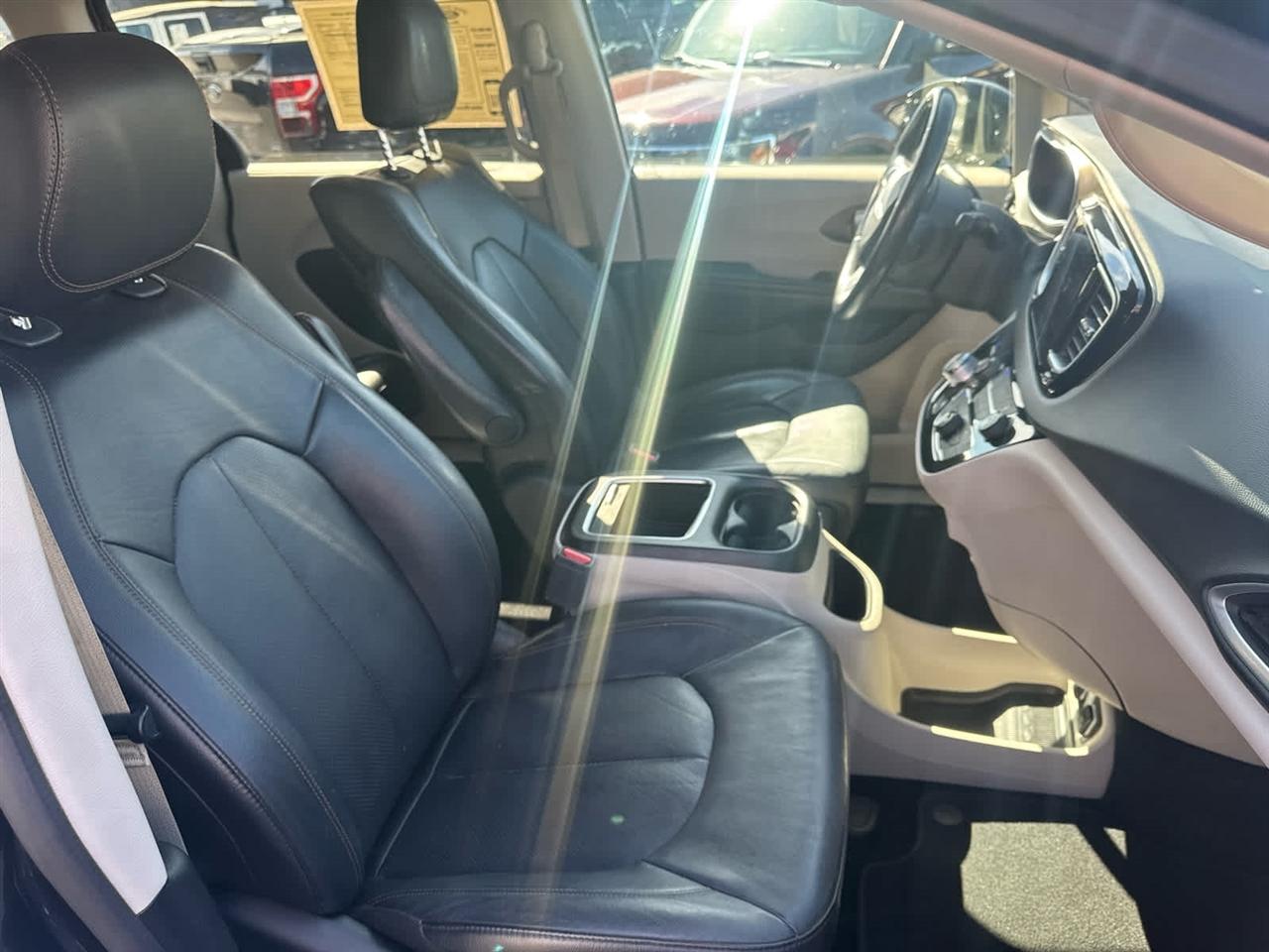 Chrysler Pacifica Touring L Plus FWD 2018