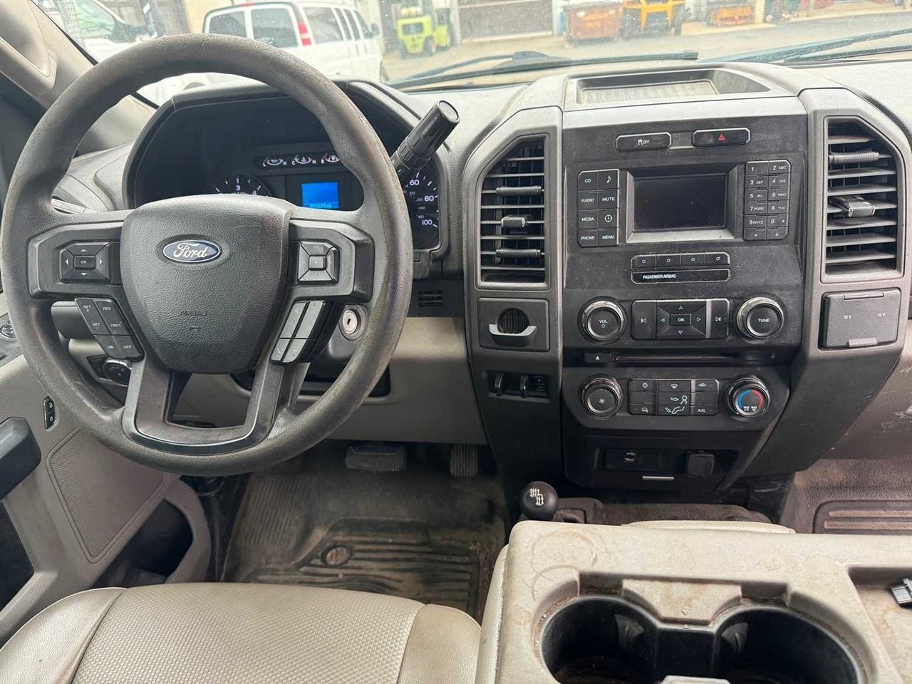 Ford Super Duty F-550 DRW XLT 4WD Reg Cab 145" WB 60" CA 2018