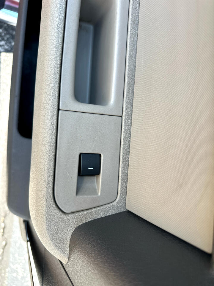 2010 Ford F-150 XL photo 11