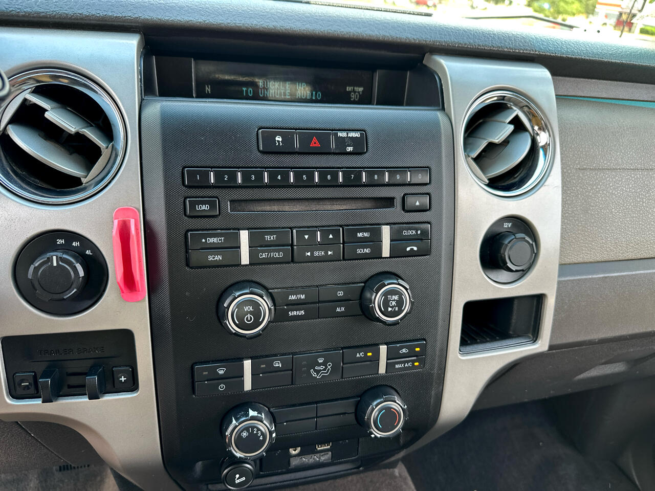 2010 Ford F-150 XL photo 18