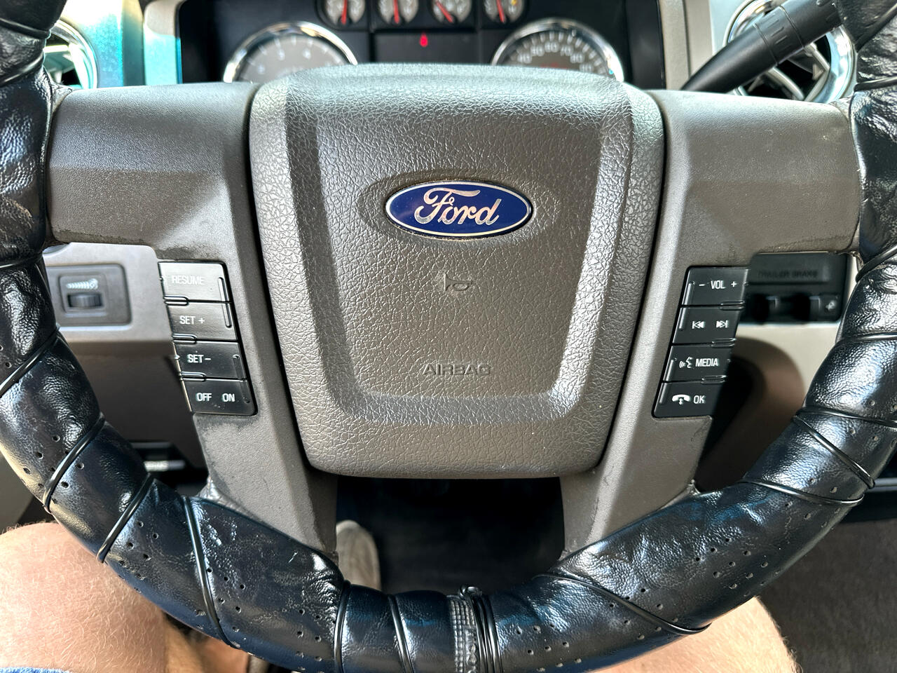 2010 Ford F-150 XL photo 21