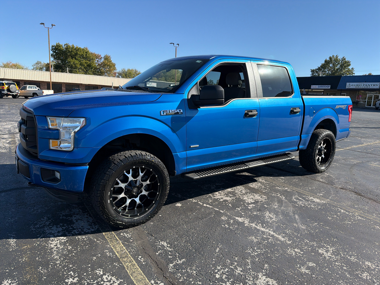 2015 Ford F-150 4WD SuperCrew 145" XLT