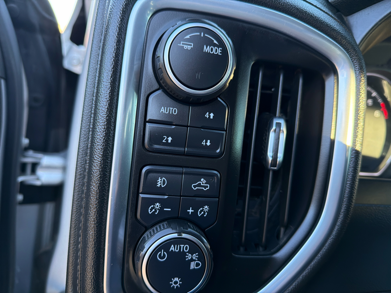 Chevrolet Silverado 1500 4WD Crew Cab 147" LT Trail Boss 2021