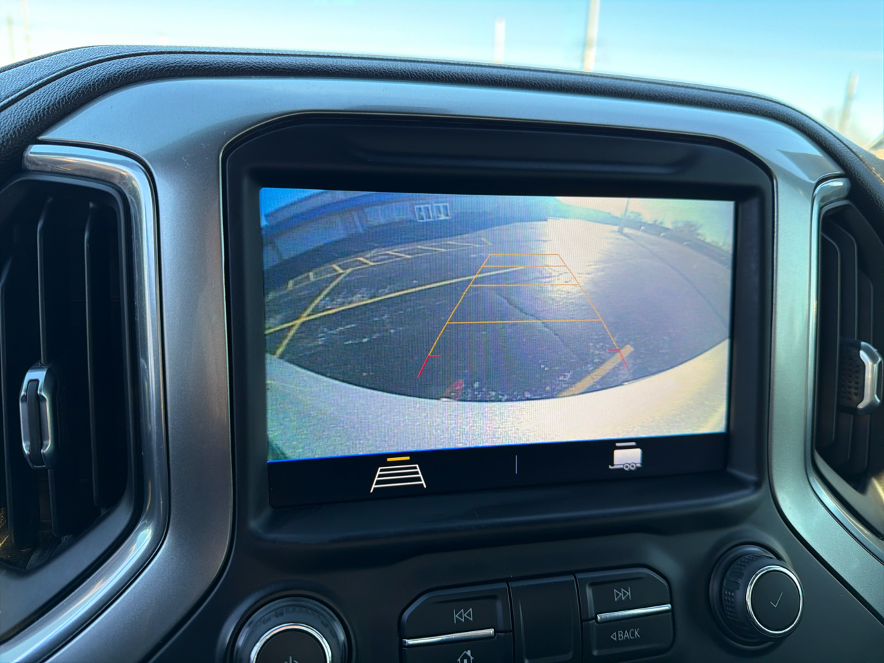 Chevrolet Silverado 1500 4WD Crew Cab 147" LT Trail Boss 2021