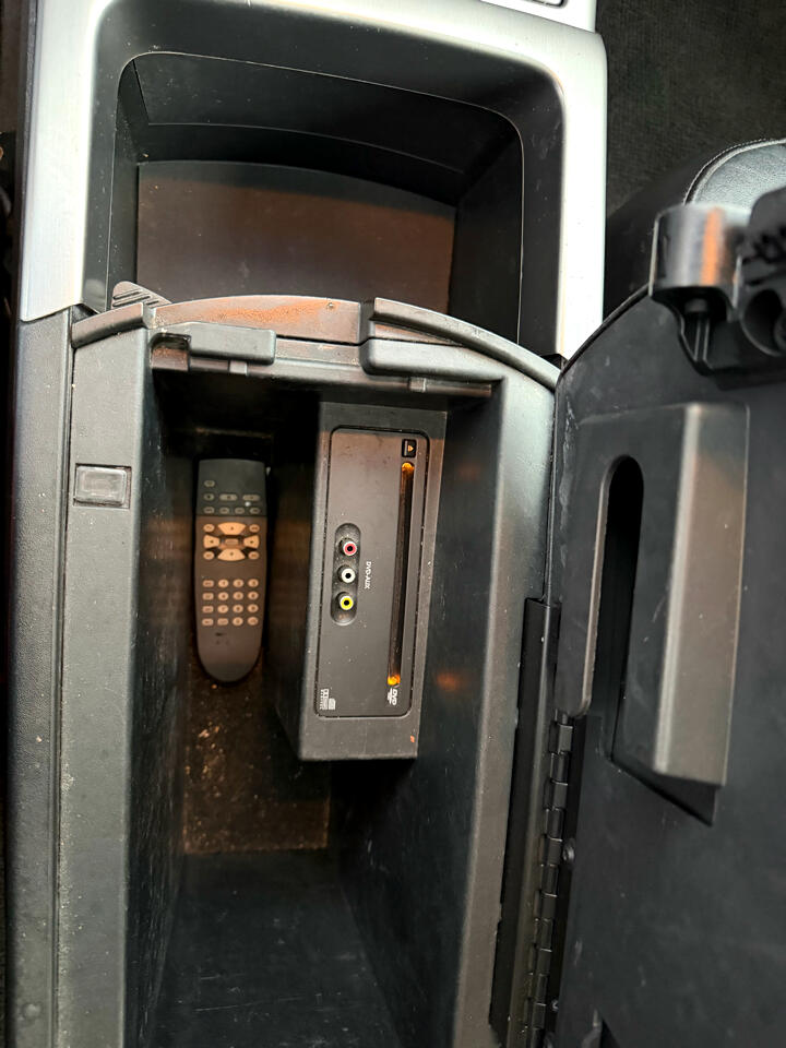 Nissan Armada 4WD 4dr LE FFV 2008