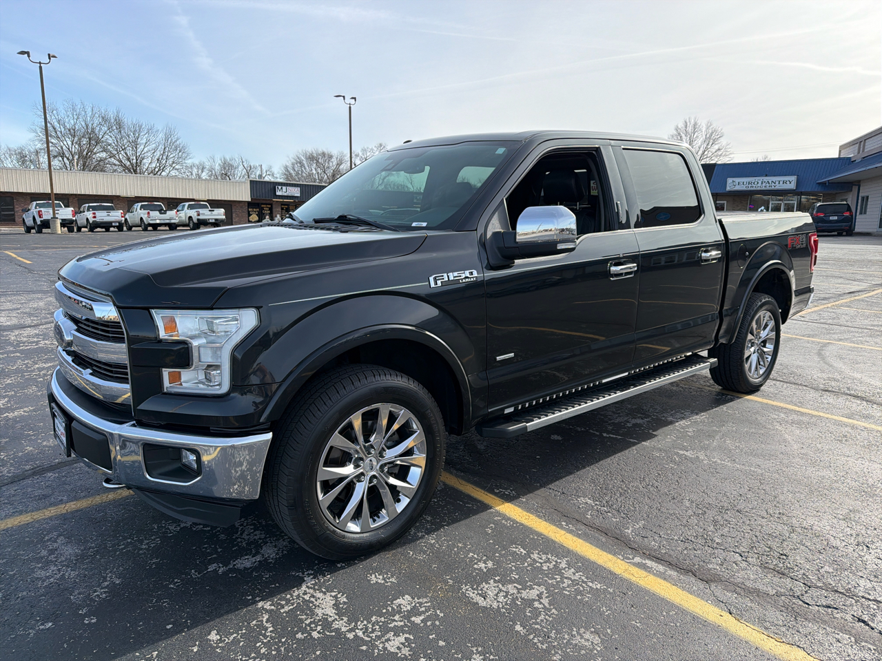 2015 Ford F-150 4WD SuperCrew 145" Lariat