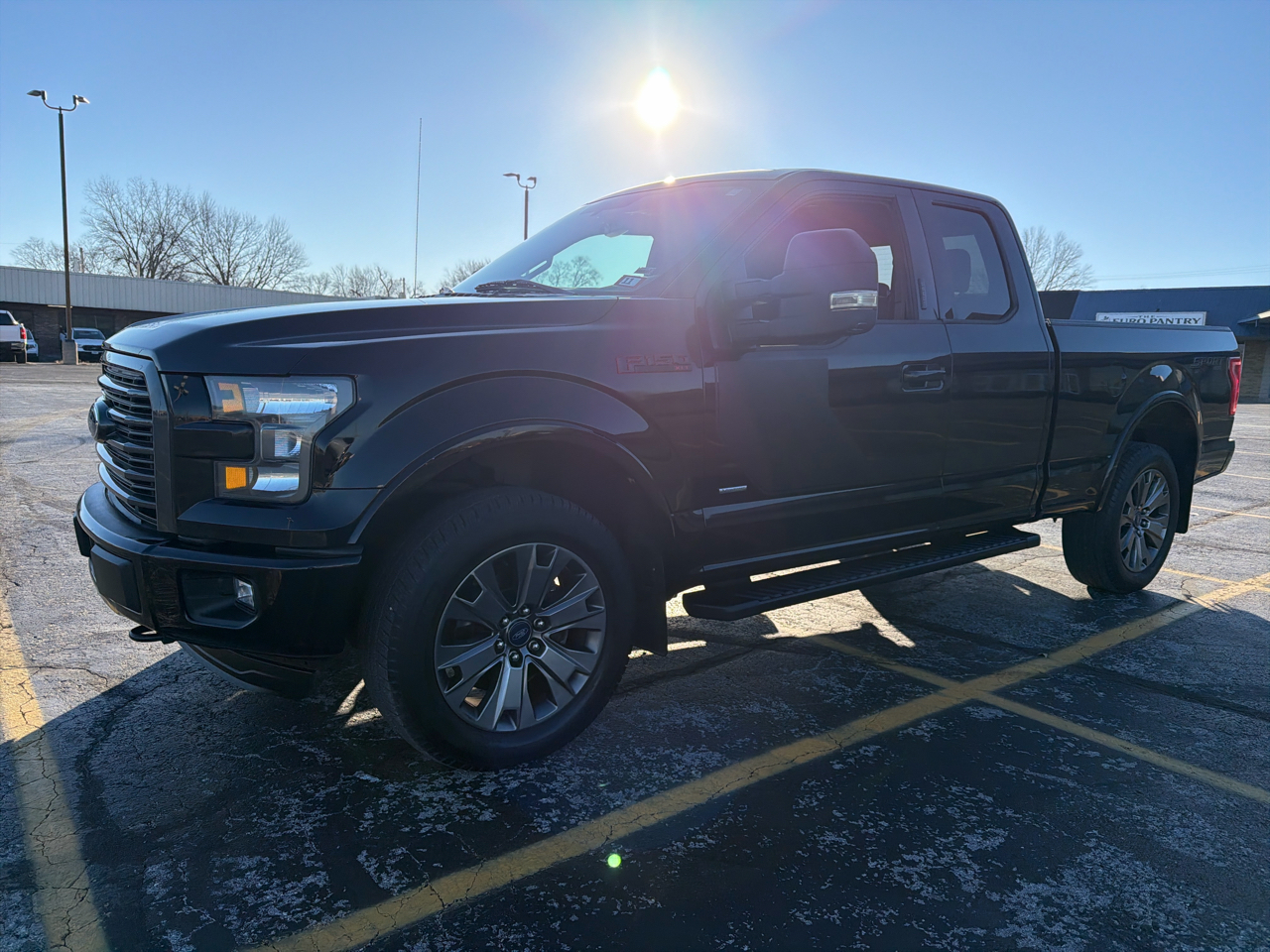 2016 Ford F-150 4WD SuperCab 145" Lariat