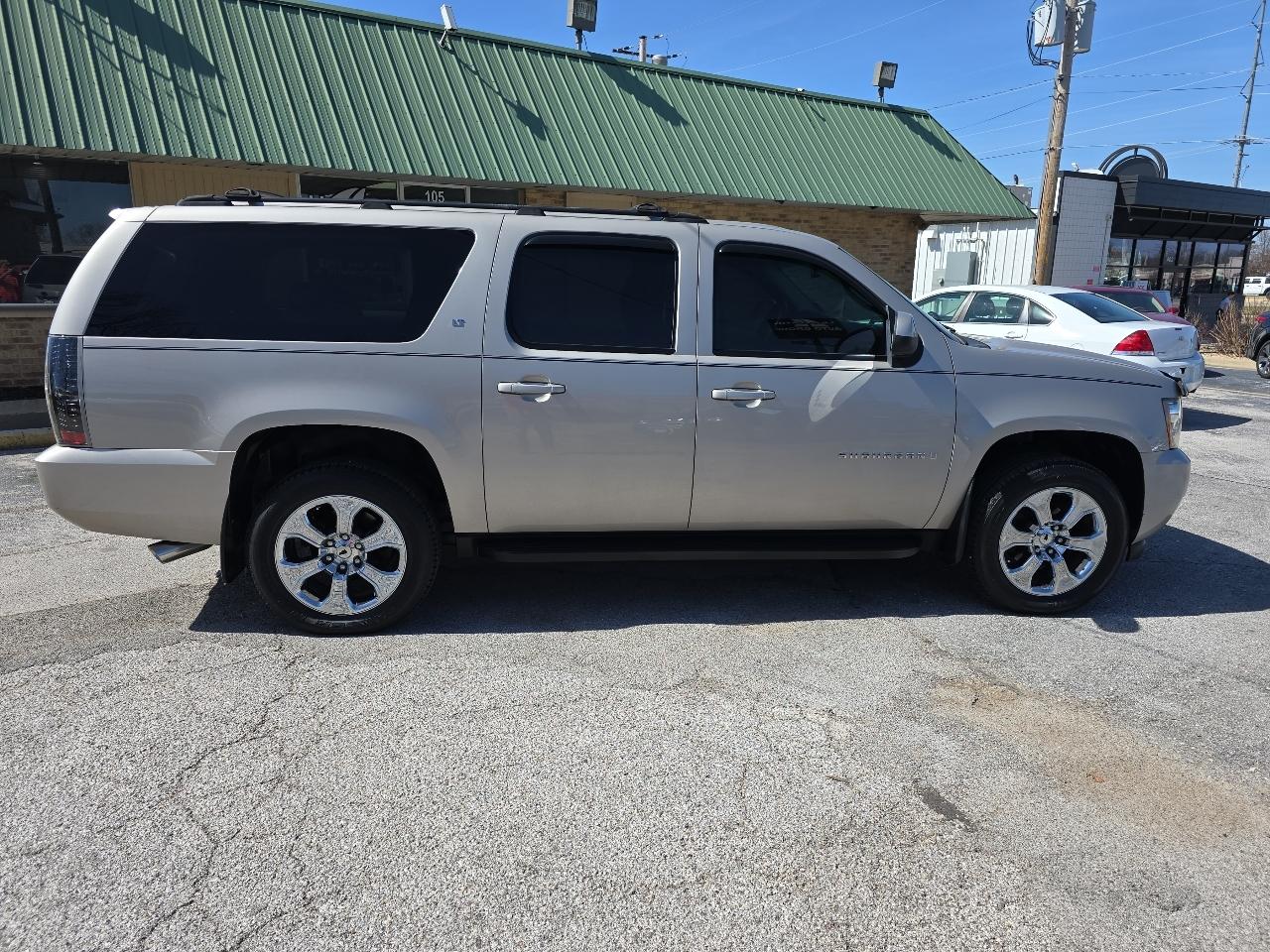 Chevrolet Suburban 4WD 4dr 1500 LT 2007