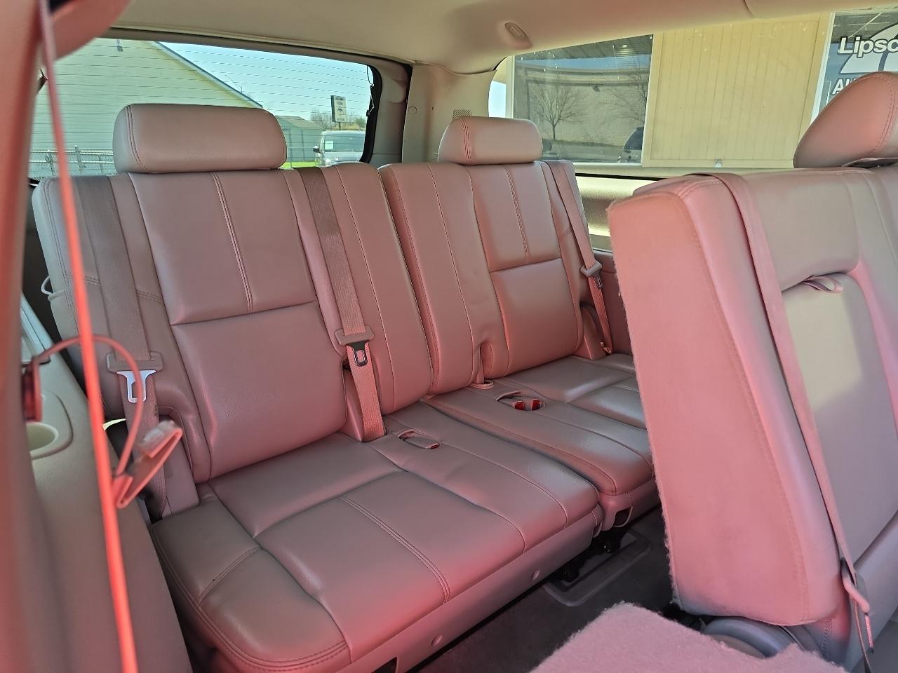 Chevrolet Suburban 4WD 4dr 1500 LT 2007