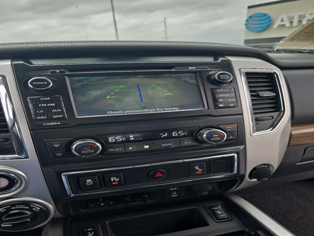 Nissan Titan XD 4x4 Gas Crew Cab Platinum Reserve 2017