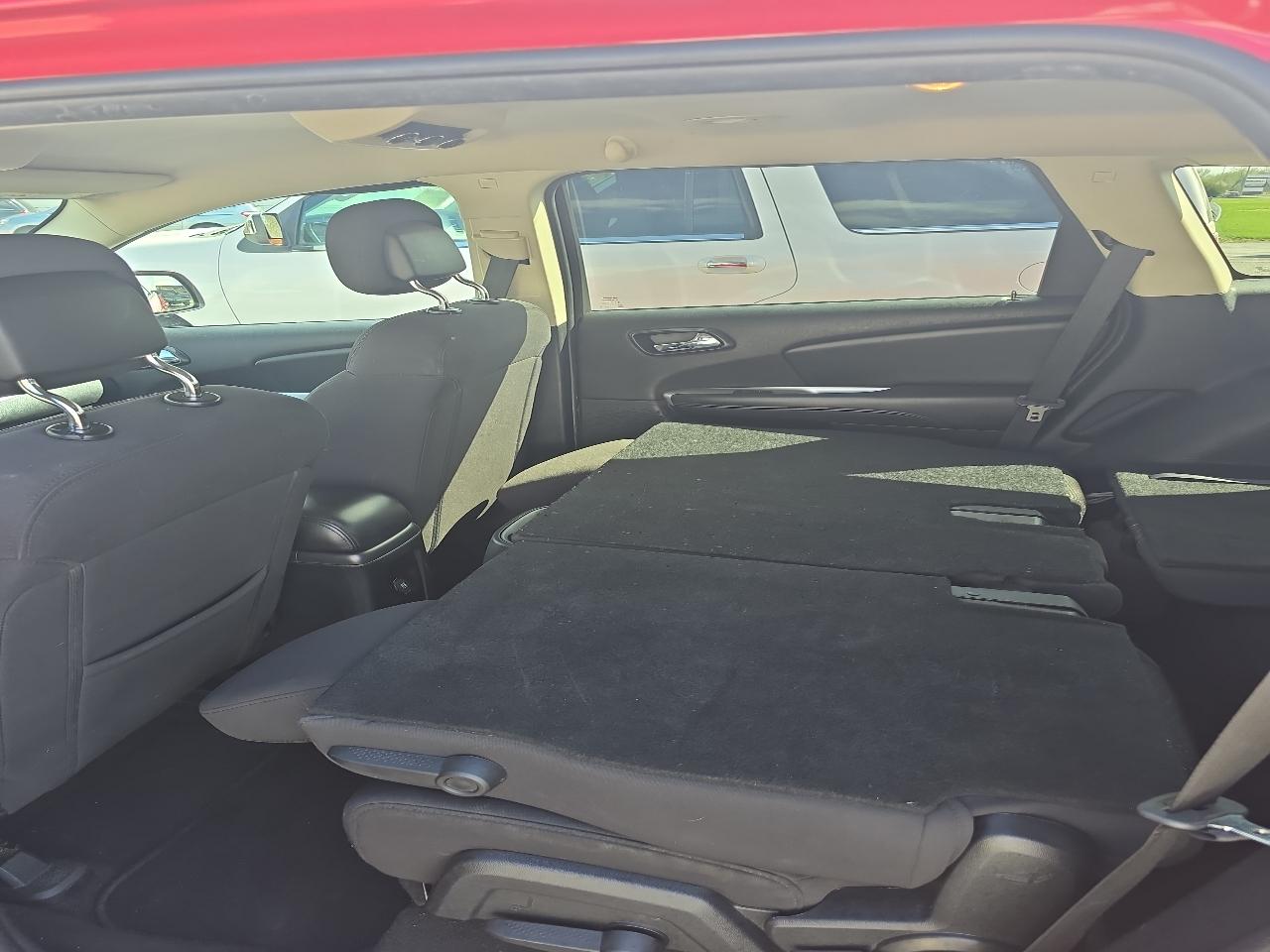 Dodge Journey FWD 4dr SXT 2012