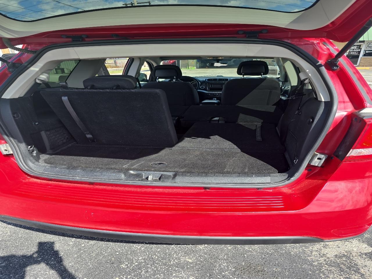 Dodge Journey FWD 4dr SXT 2012