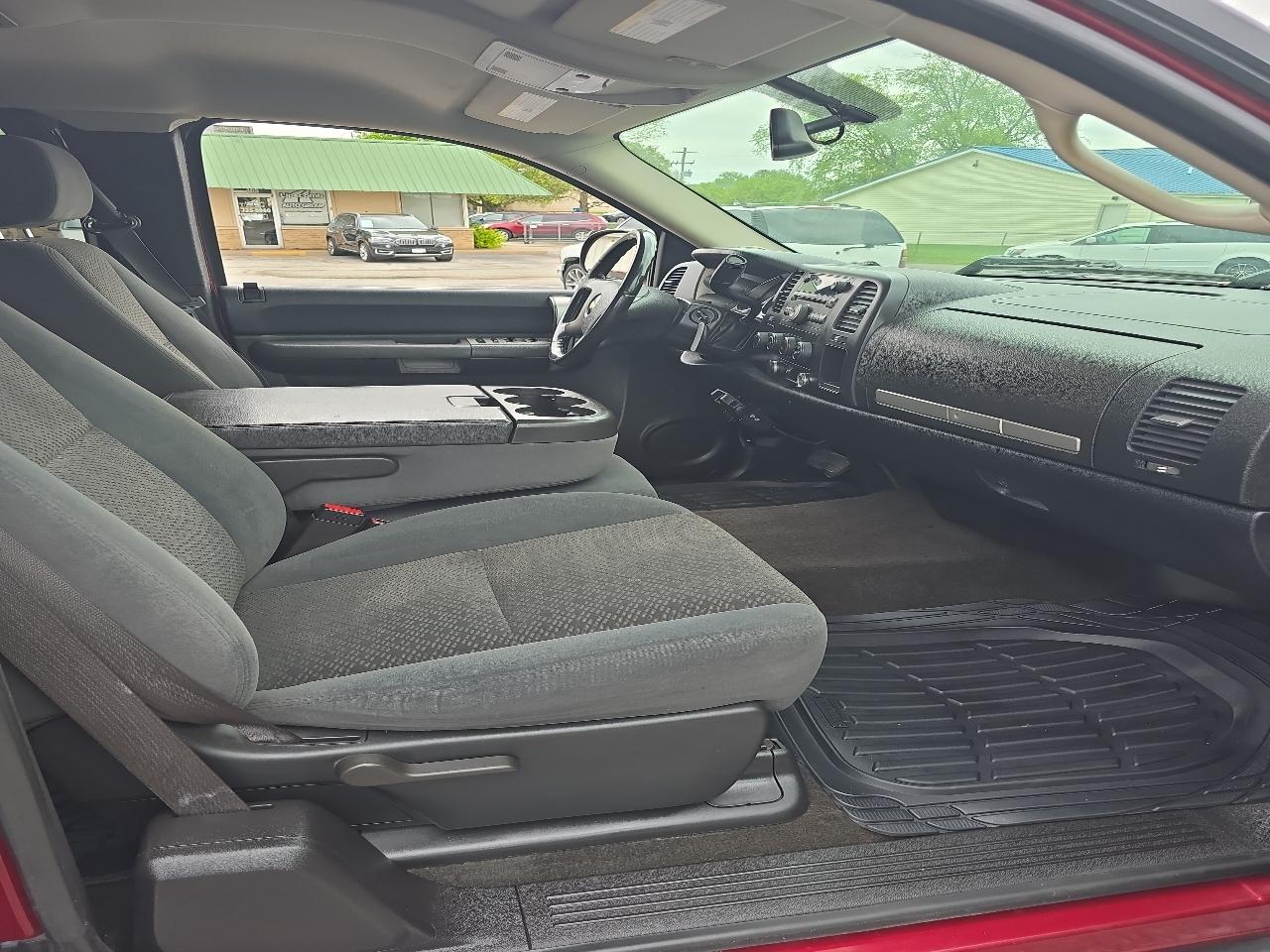 Chevrolet Silverado 1500 4WD Ext Cab 143.5" LT w/1LT 2007