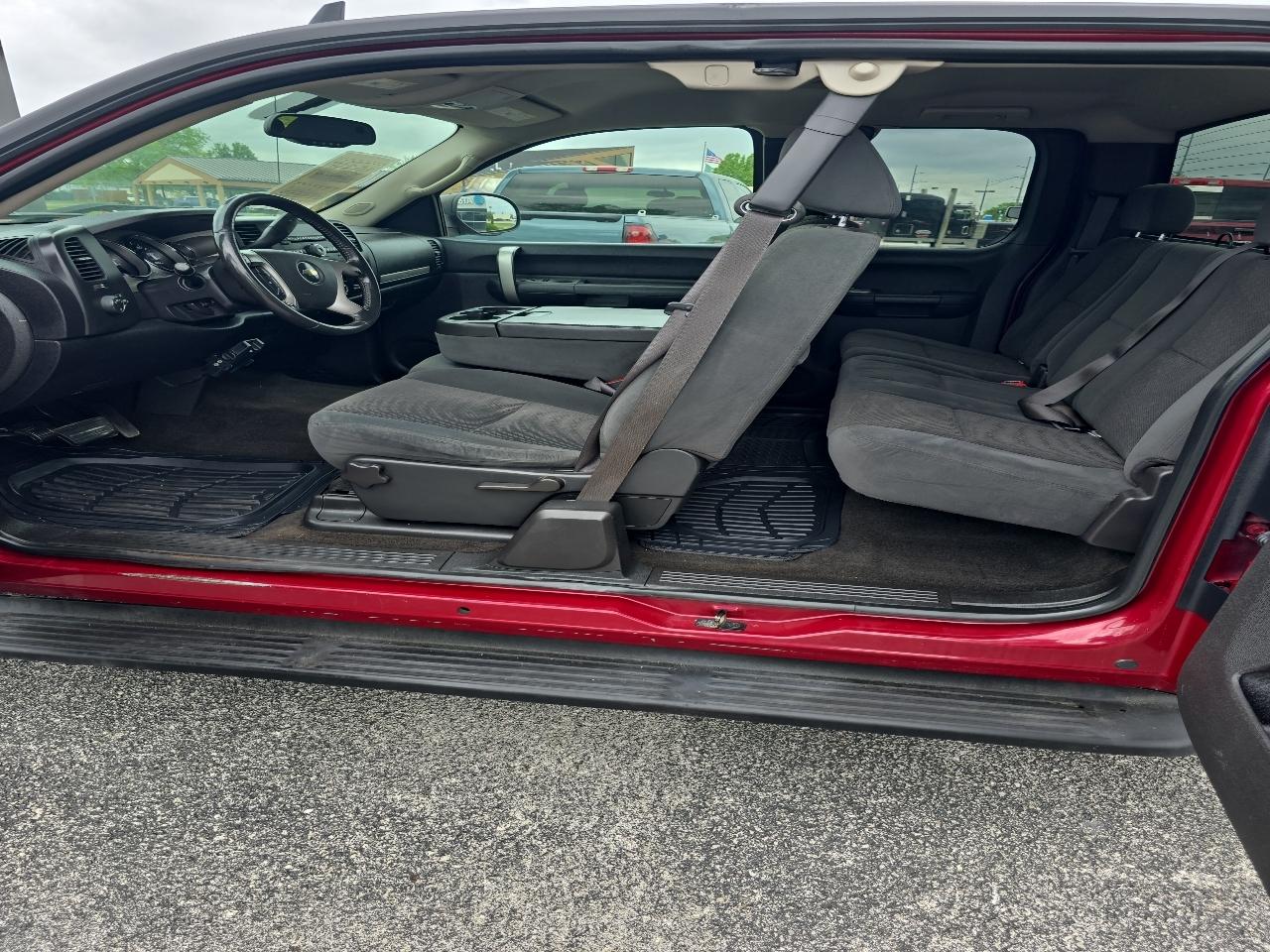 Chevrolet Silverado 1500 4WD Ext Cab 143.5" LT w/1LT 2007