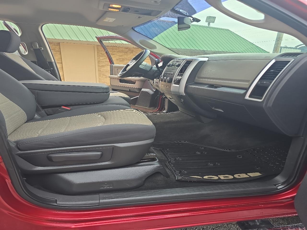 RAM 2500 4WD Crew Cab 149" SLT 2011