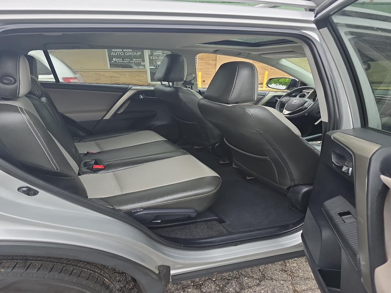 Toyota RAV4 FWD 4dr XLE (Natl) 2015