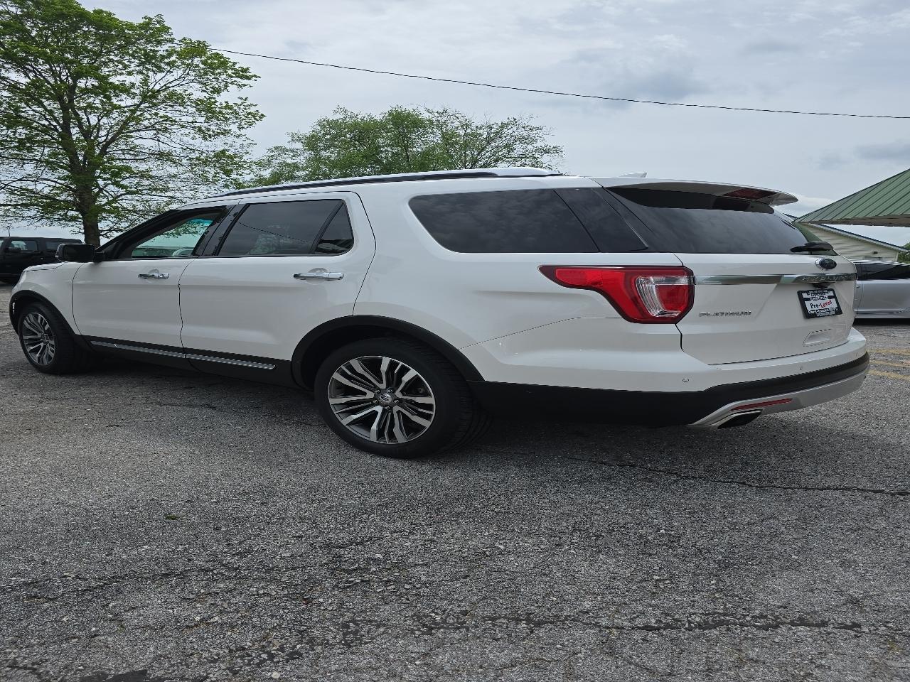 Ford Explorer 4WD 4dr Platinum 2016