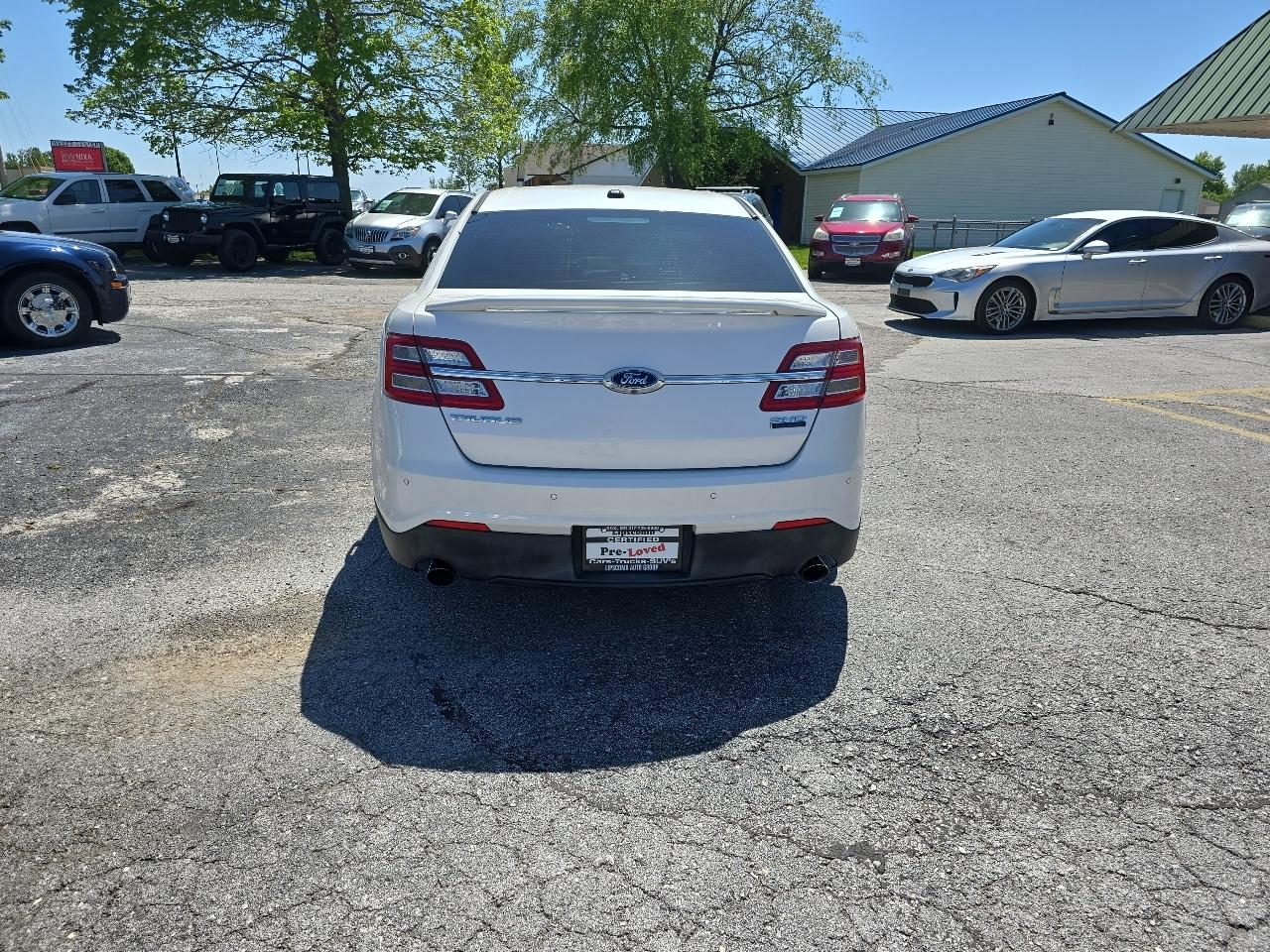 Ford Taurus 4dr Sdn SHO AWD 2015