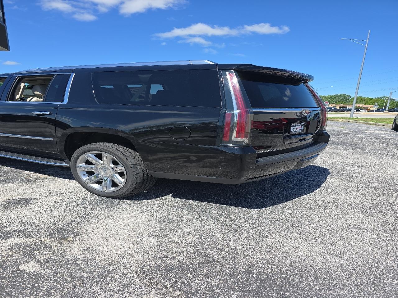 Cadillac Escalade ESV 4WD 4dr Premium Luxury 2020