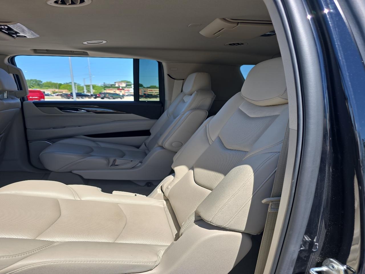 Cadillac Escalade ESV 4WD 4dr Premium Luxury 2020
