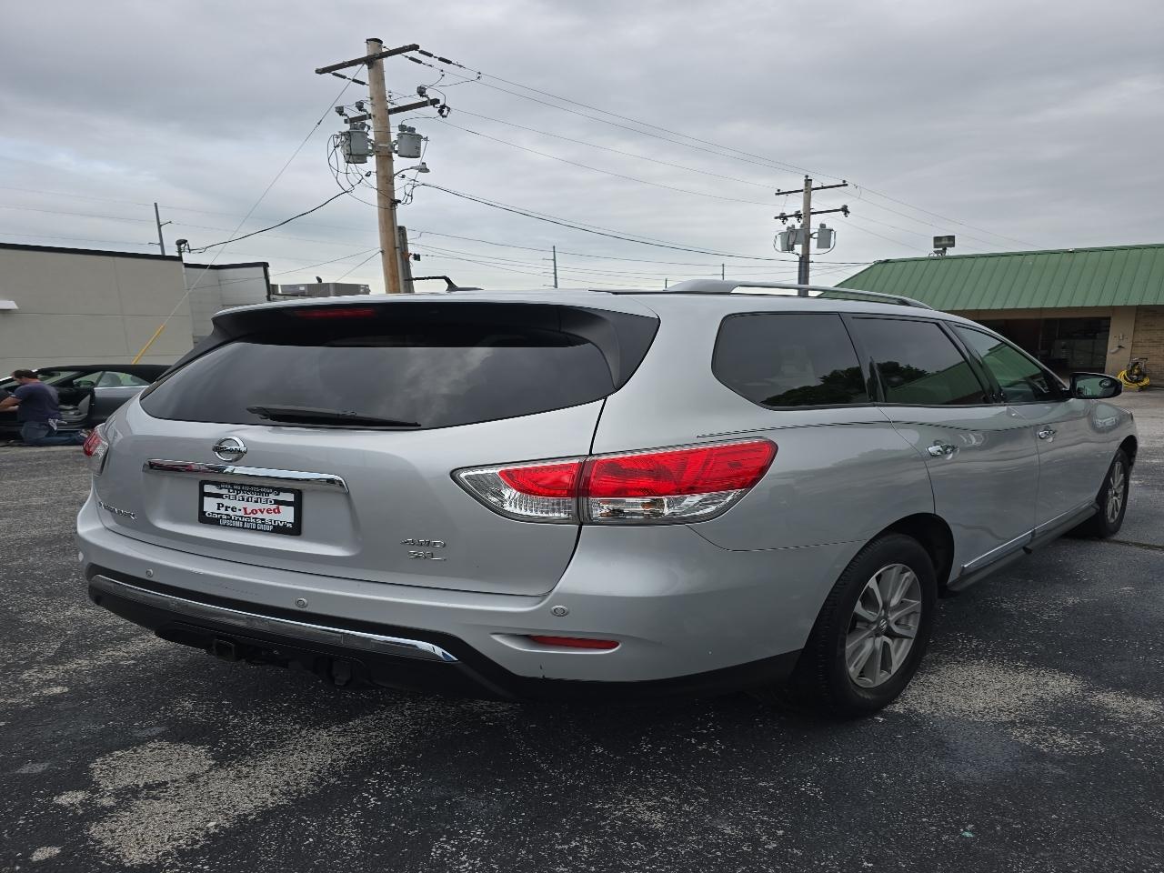 Nissan Pathfinder 4WD 4dr SL 2013