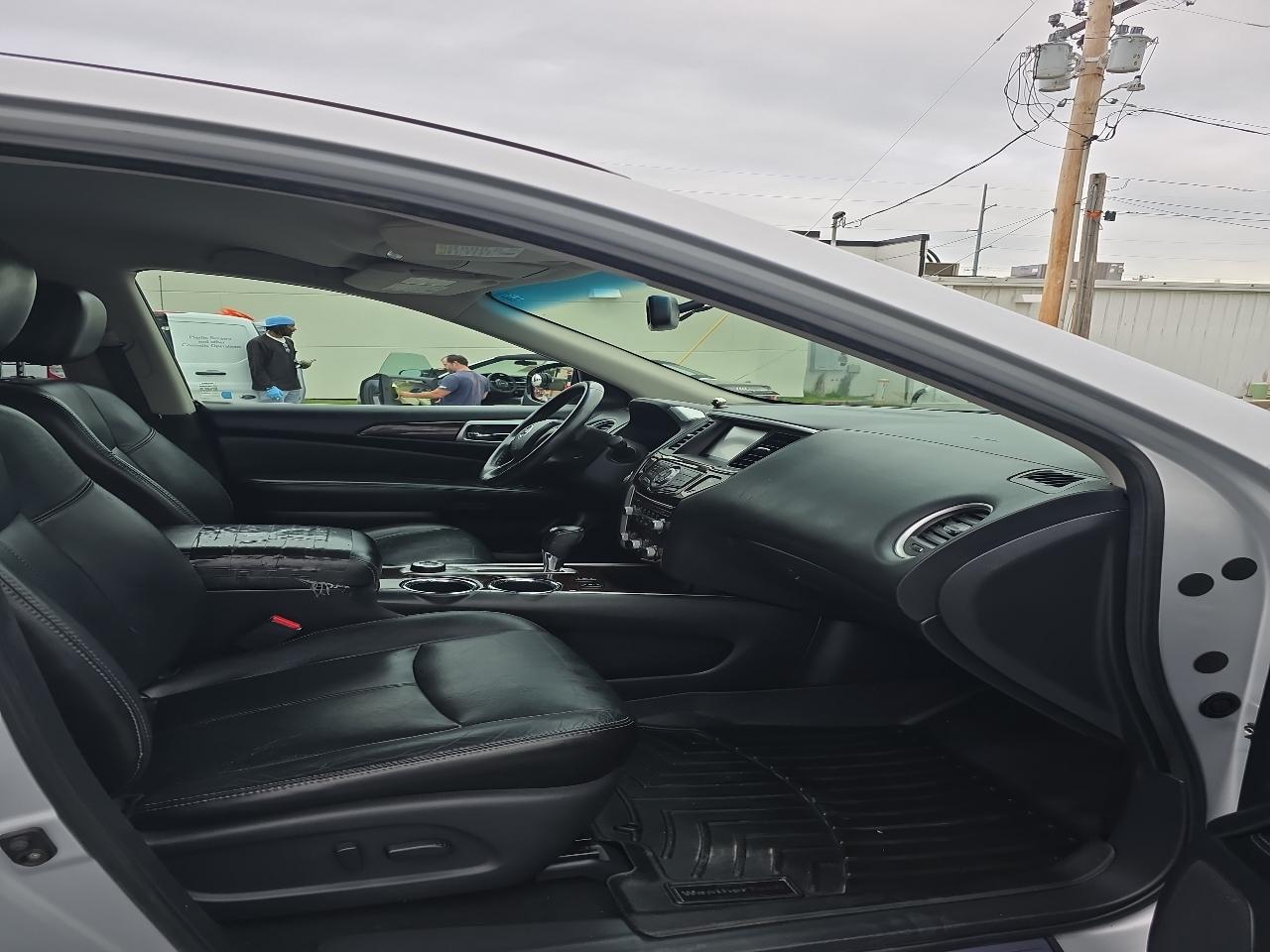 Nissan Pathfinder 4WD 4dr SL 2013