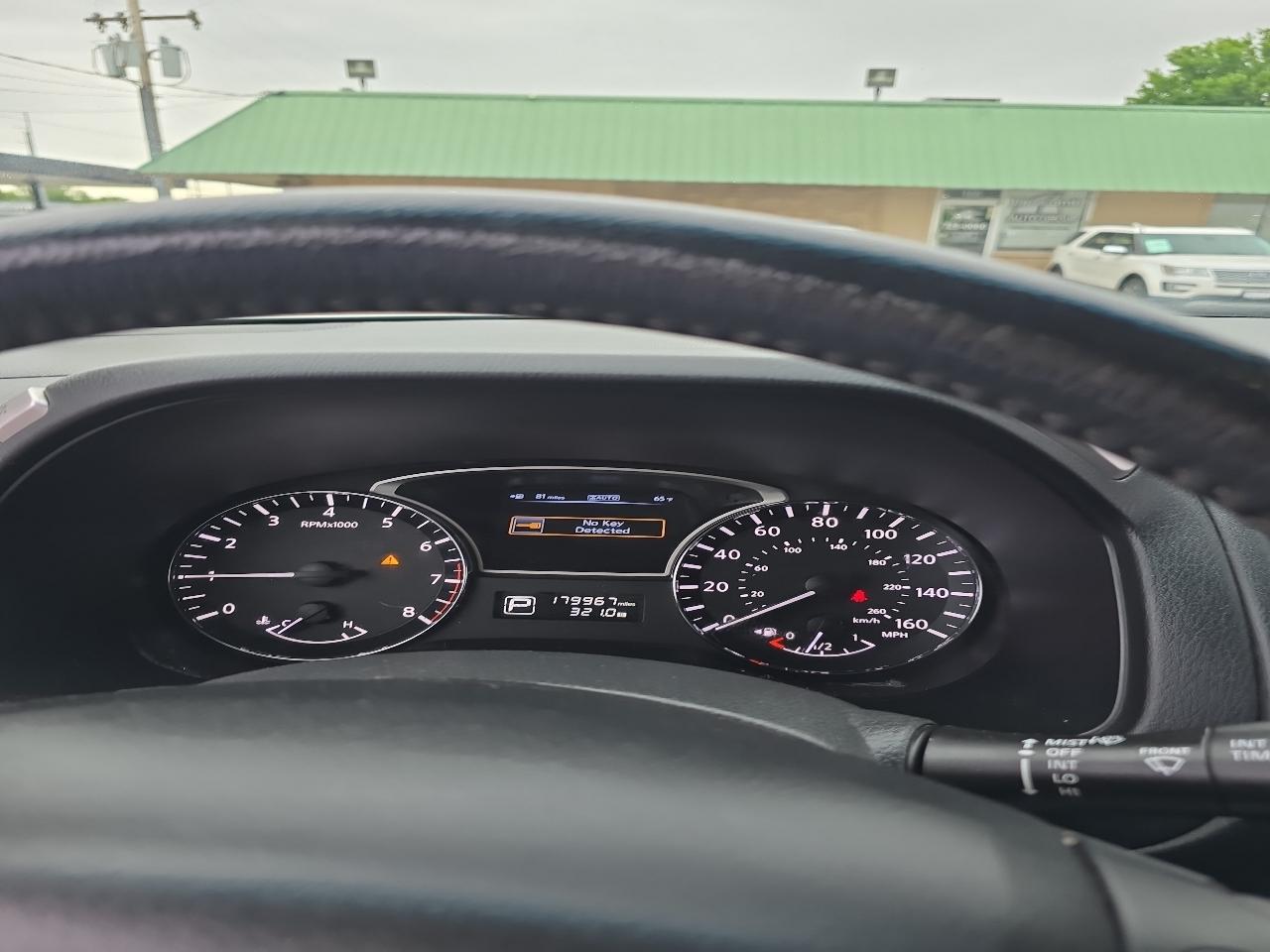 Nissan Pathfinder 4WD 4dr SL 2013