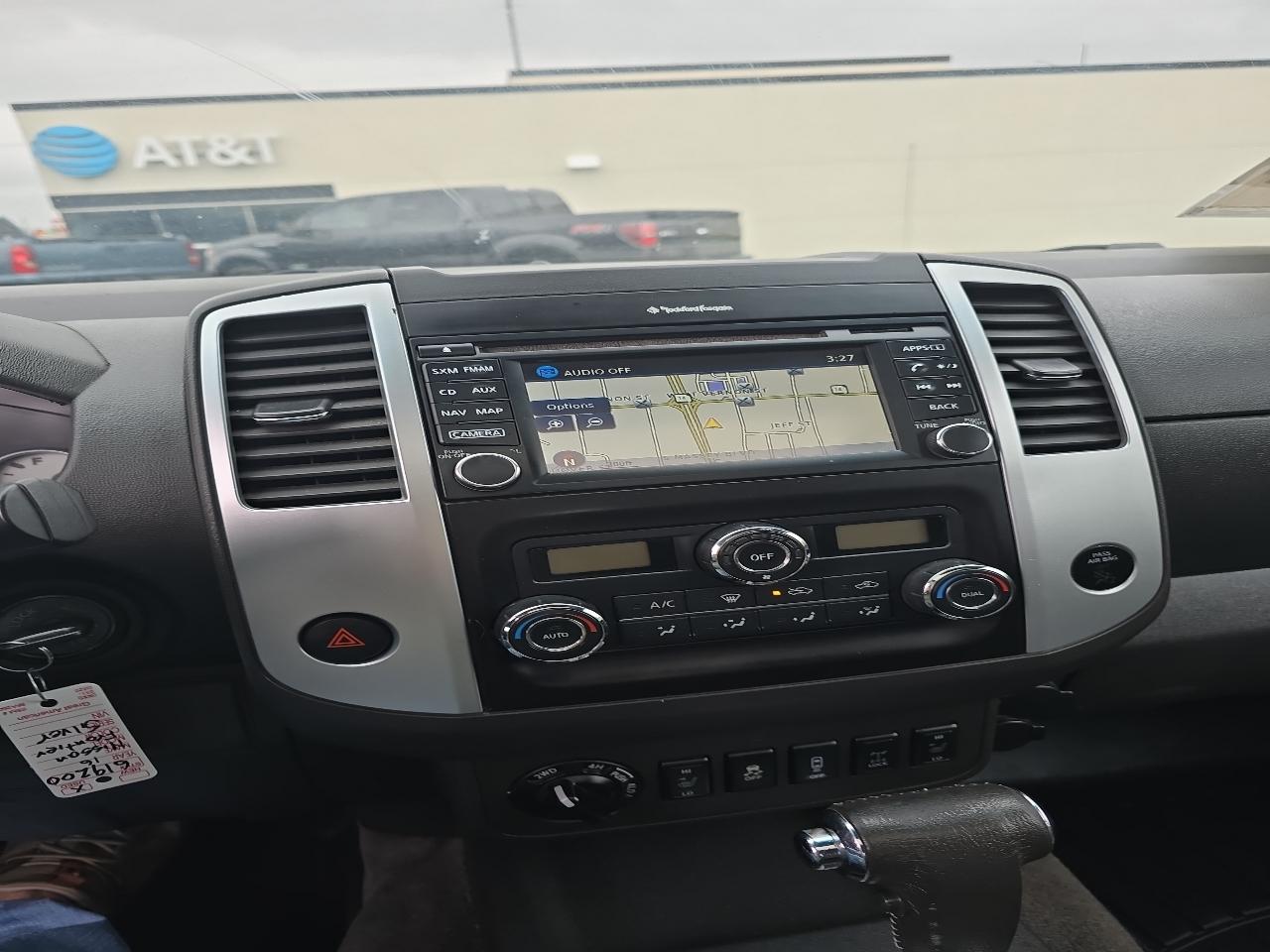 Nissan Frontier 4WD Crew Cab SWB Auto PRO-4X 2016
