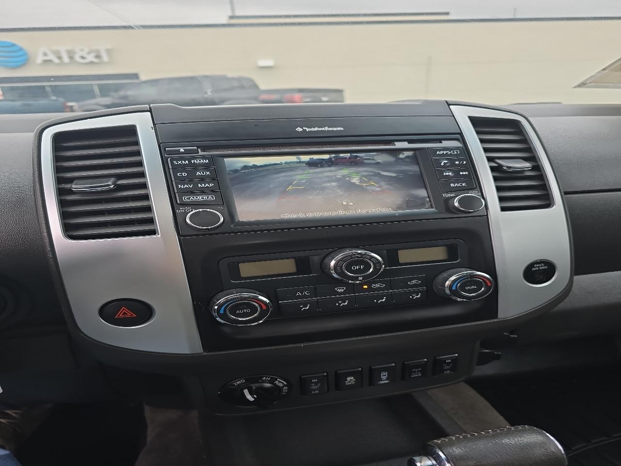 Nissan Frontier 4WD Crew Cab SWB Auto PRO-4X 2016