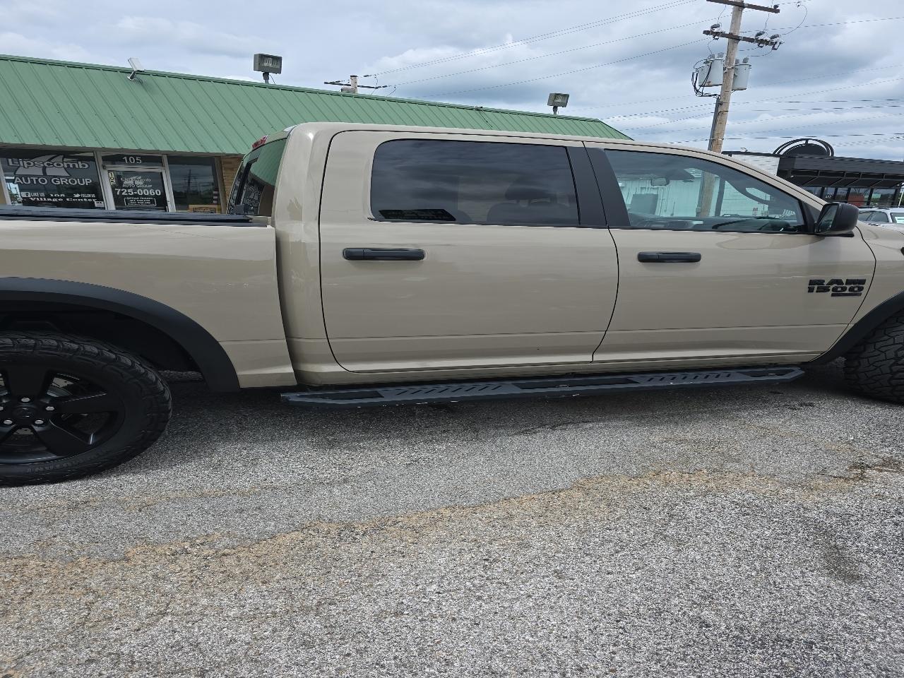 RAM 1500 Classic Warlock 4x2 Crew Cab 5'7" Box 2019