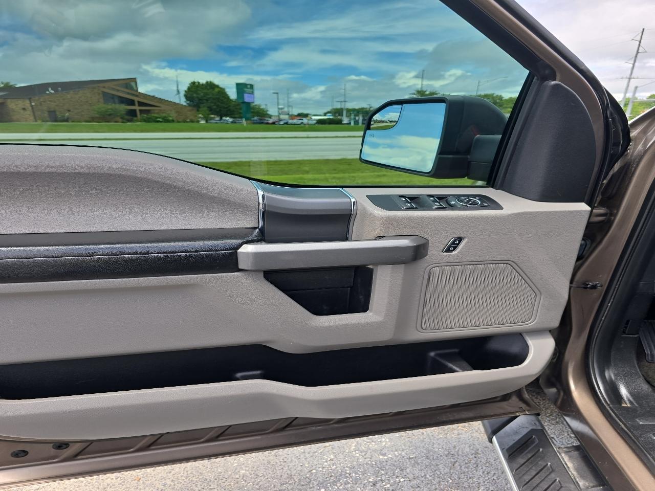Ford F-150 XLT 4WD SuperCrew 5.5' Box 2017