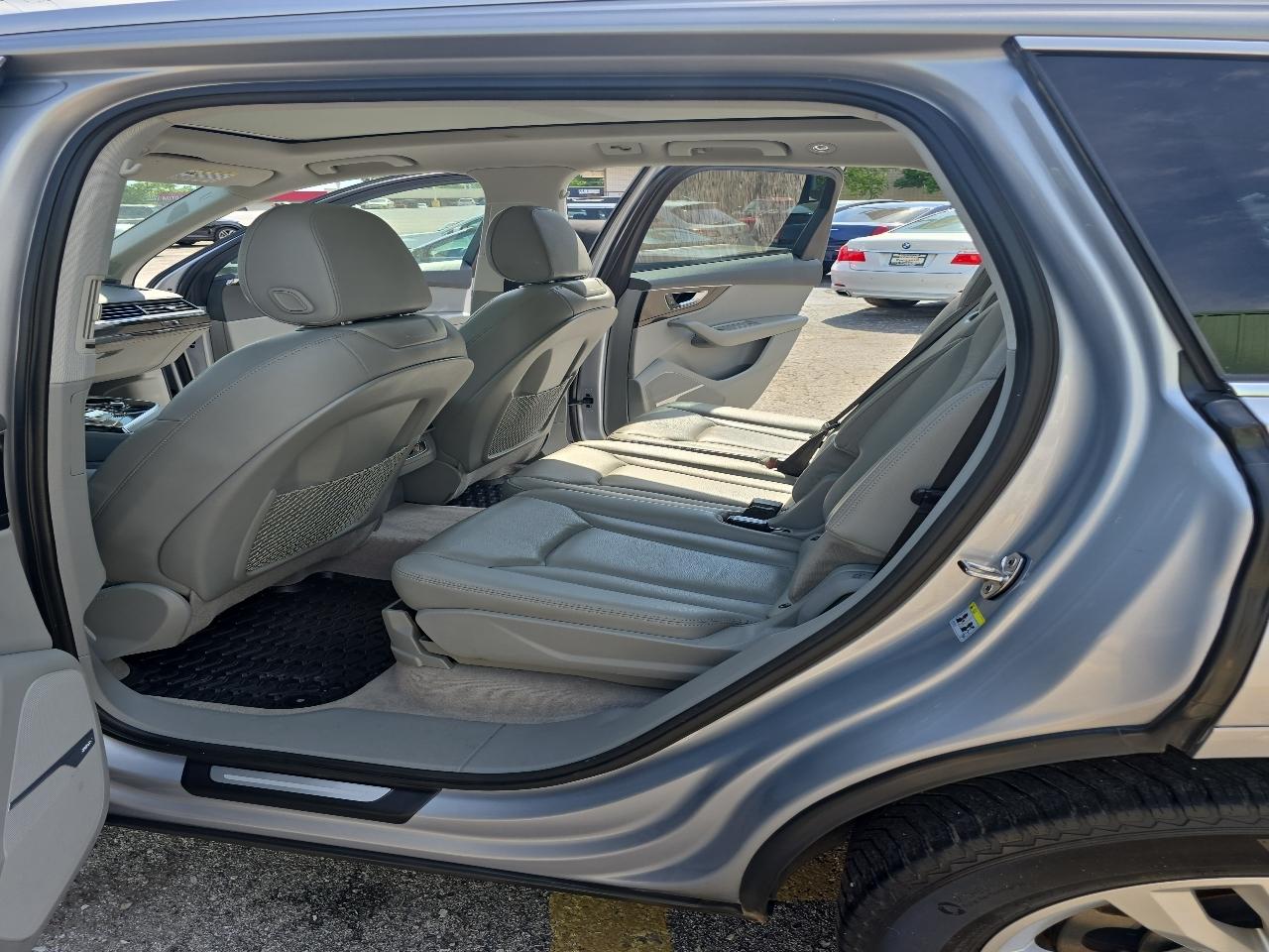 Audi Q7 SE Premium Plus 55 TFSI quattro 2019