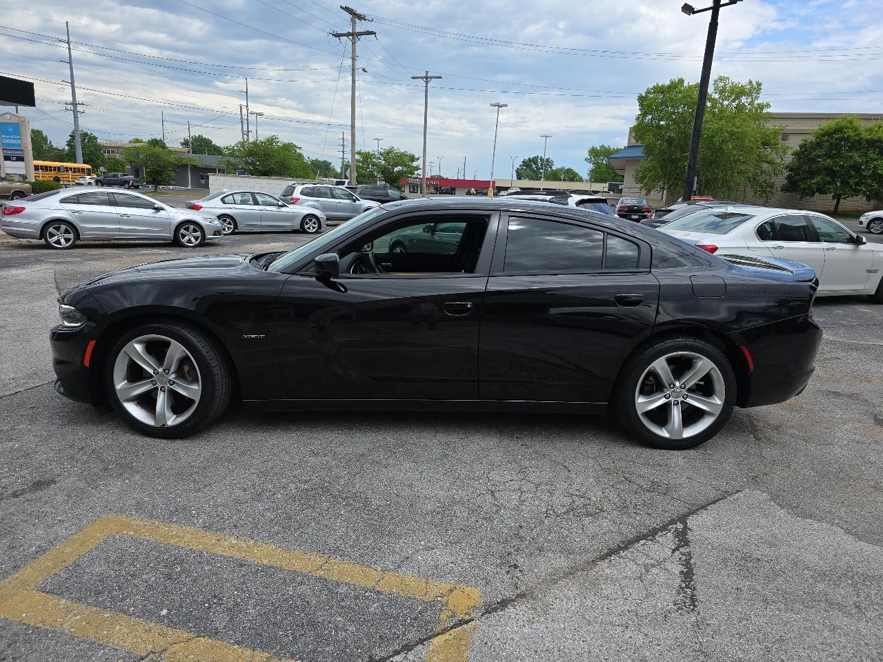 Dodge Charger 4dr Sdn R/T RWD 2016