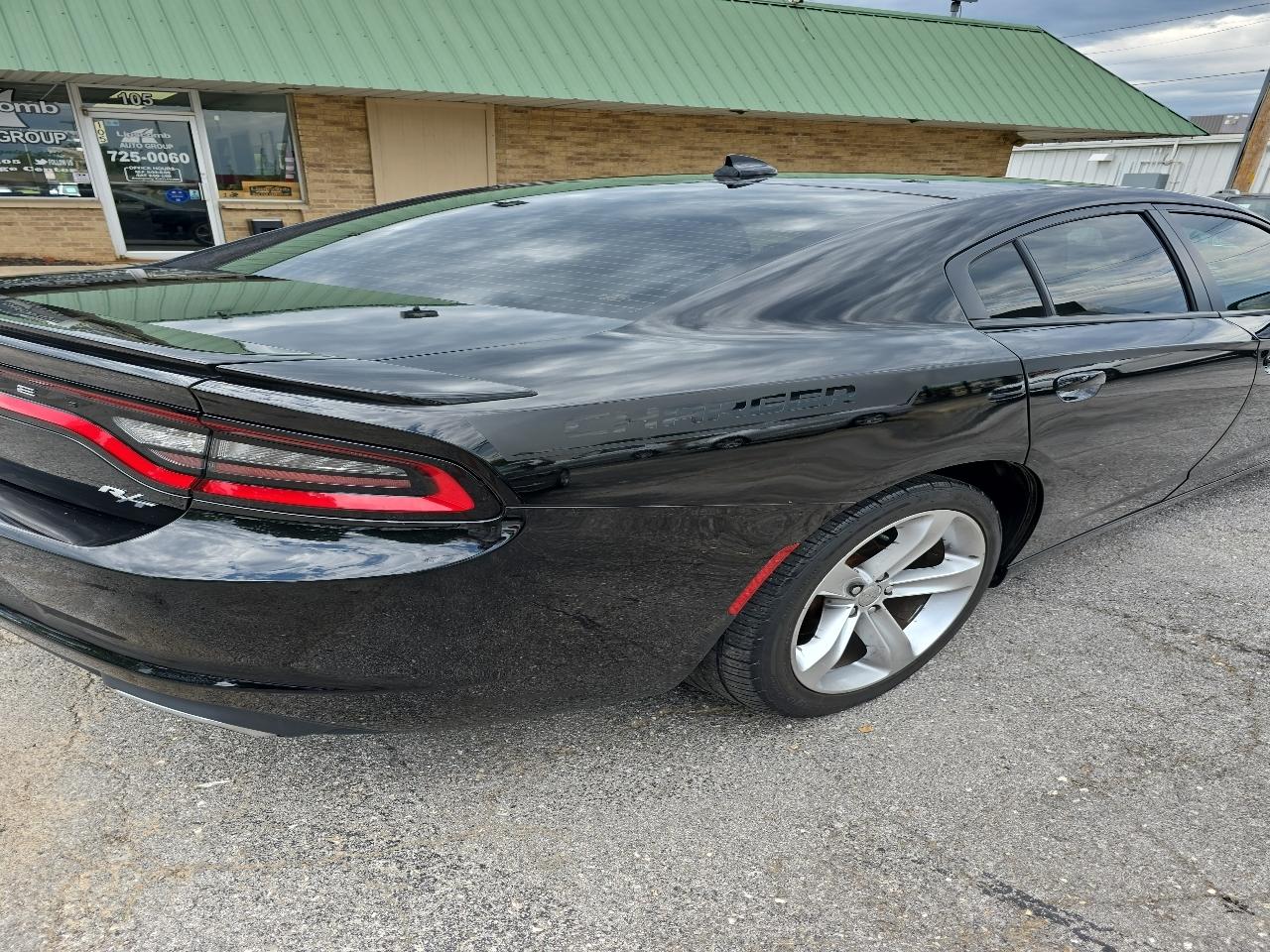 Dodge Charger 4dr Sdn R/T RWD 2016