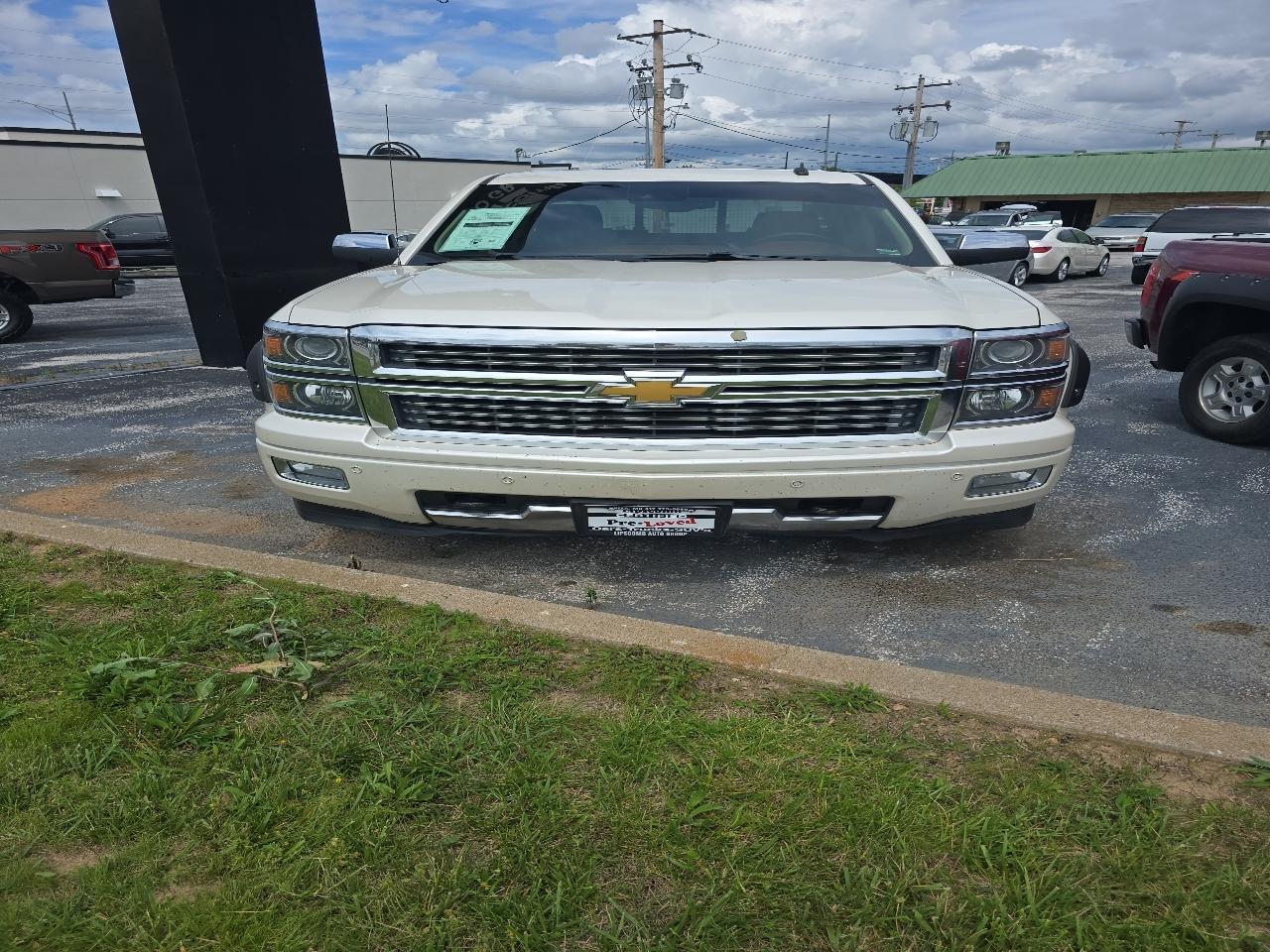 2014 Chevrolet Silverado 1500 4WD Crew Cab 153.0" High Country