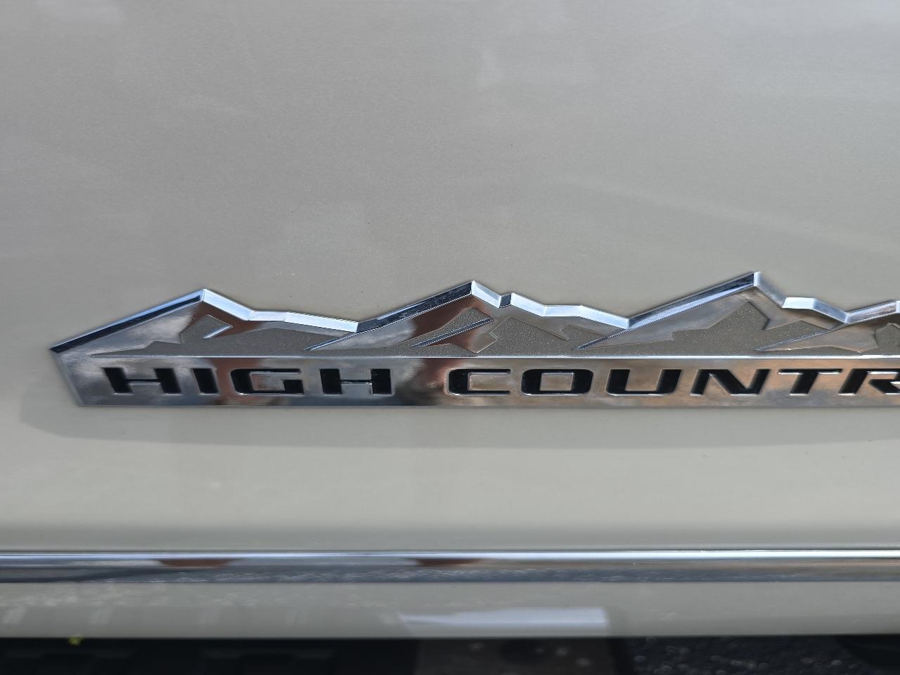Chevrolet Silverado 1500 4WD Crew Cab 153.0" High Country 2014