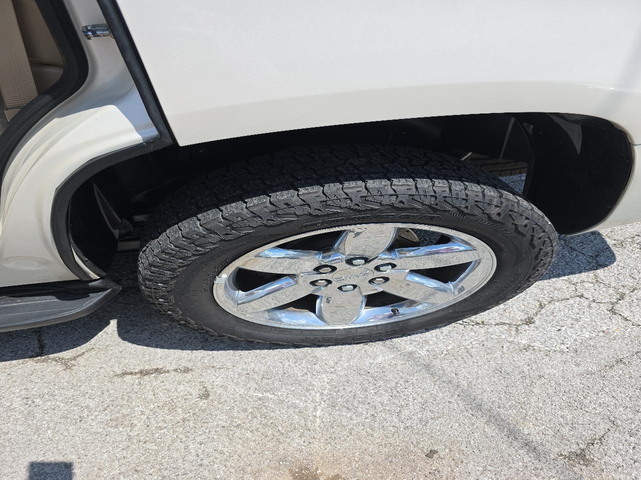 GMC Yukon 4WD 4dr 1500 SLT 2013