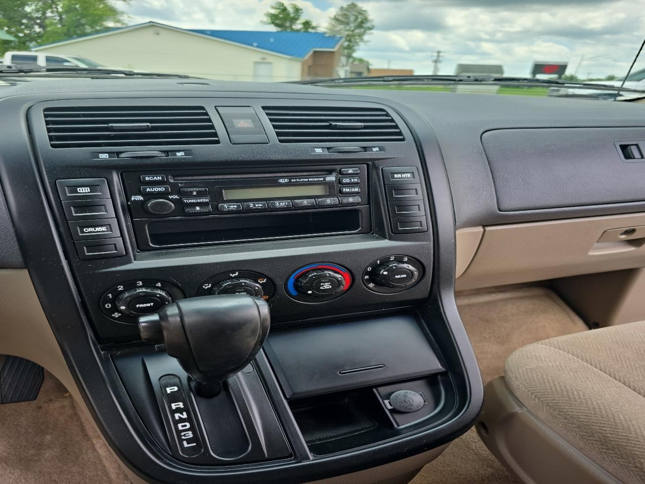 Kia Sedona 4dr Auto LX 2003