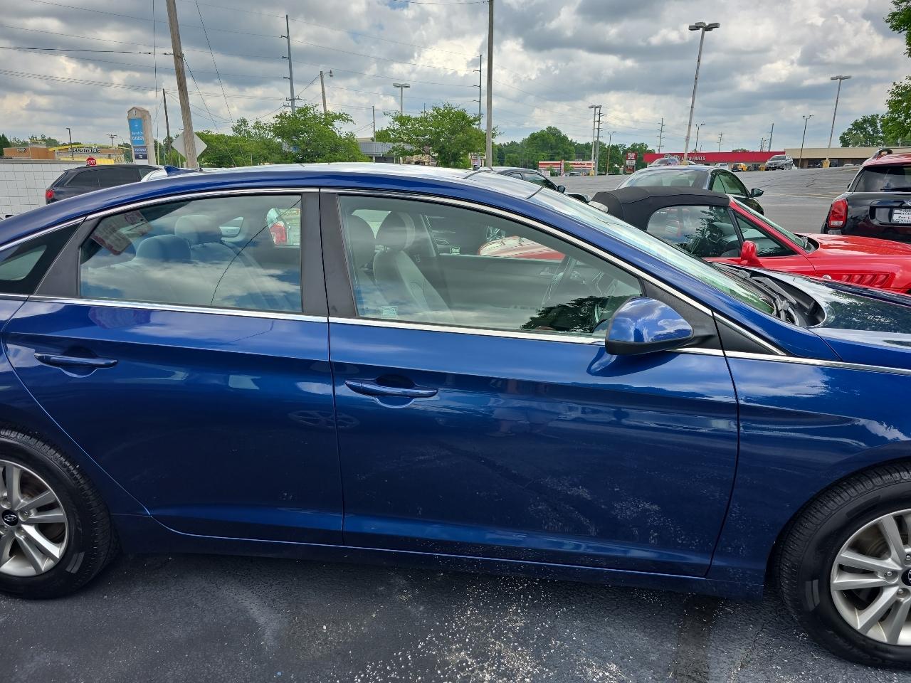 Hyundai Sonata SE 2.4L 2017